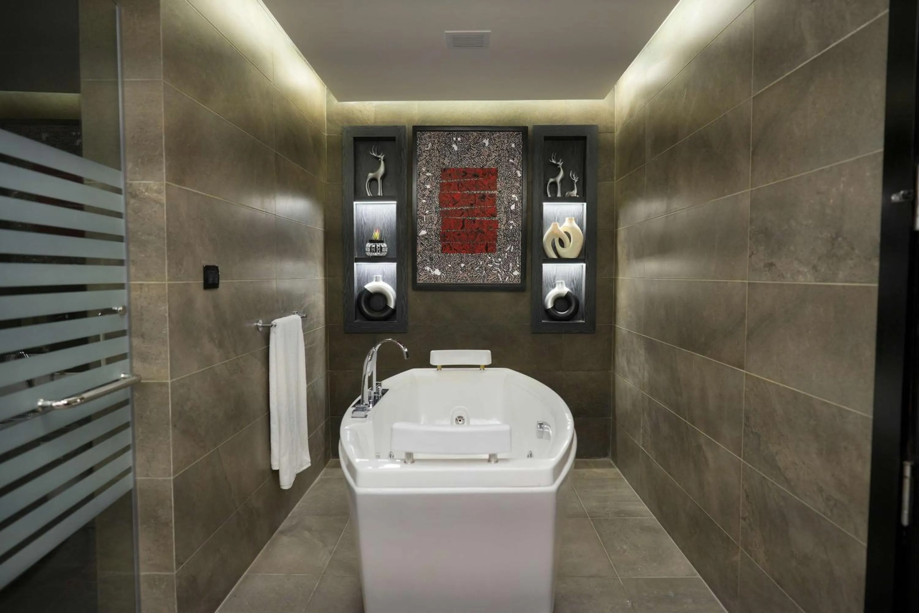 Bathroom in Radisson Blu Hotel & Convention Center, Alexandria