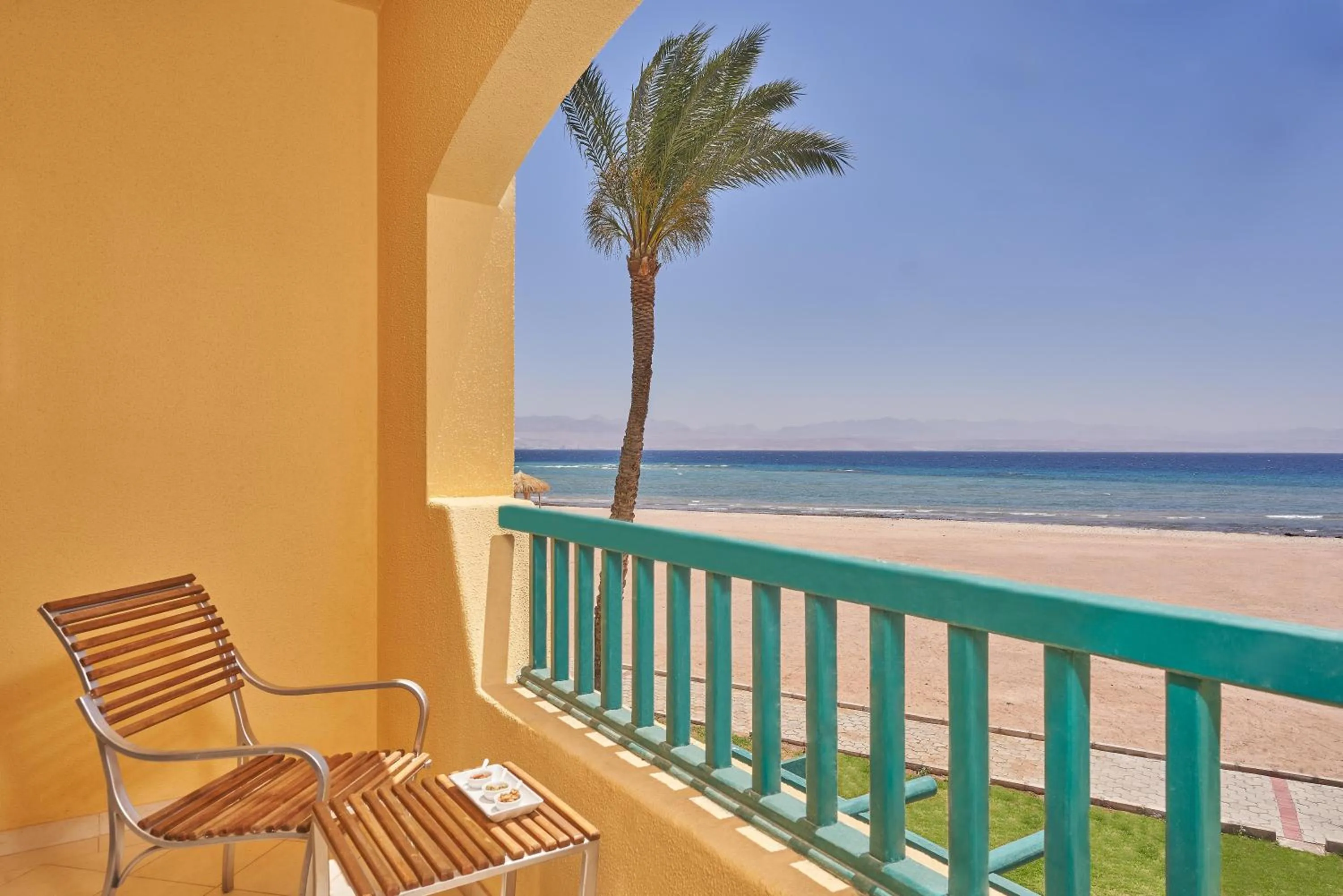 Photo of the whole room in The Bayview Taba Heights Resort