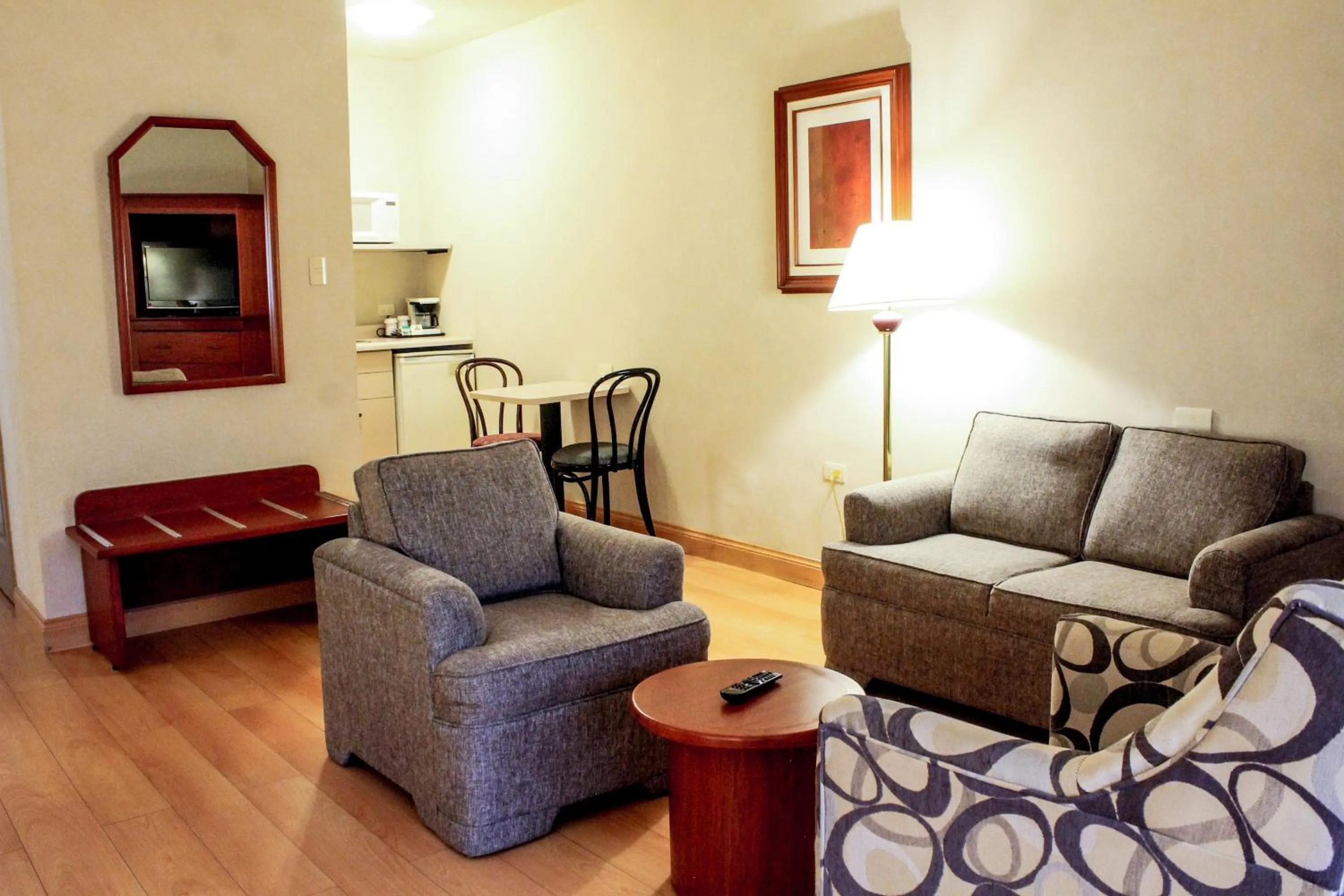 Kitchen or kitchenette in Holiday Inn Express Chihuahua by IHG