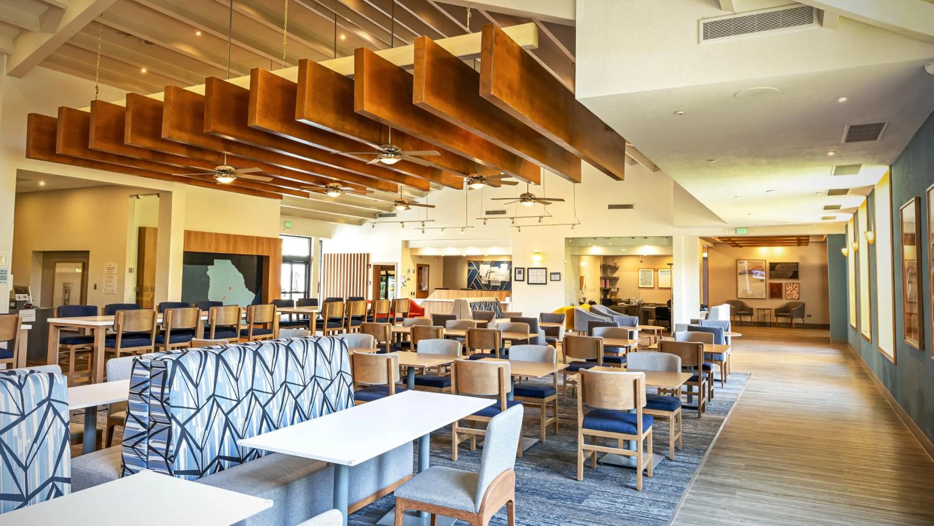 Breakfast in Holiday Inn Express Chihuahua by IHG