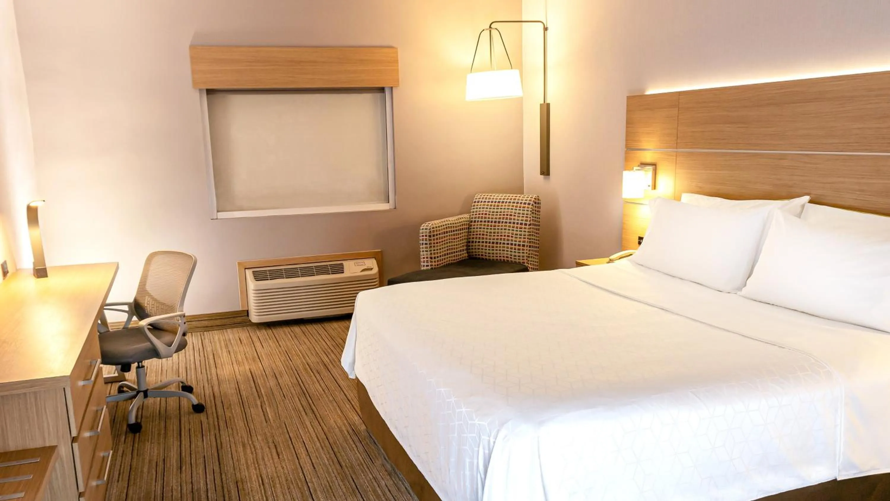 Photo of the whole room, Bed in Holiday Inn Express Chihuahua by IHG