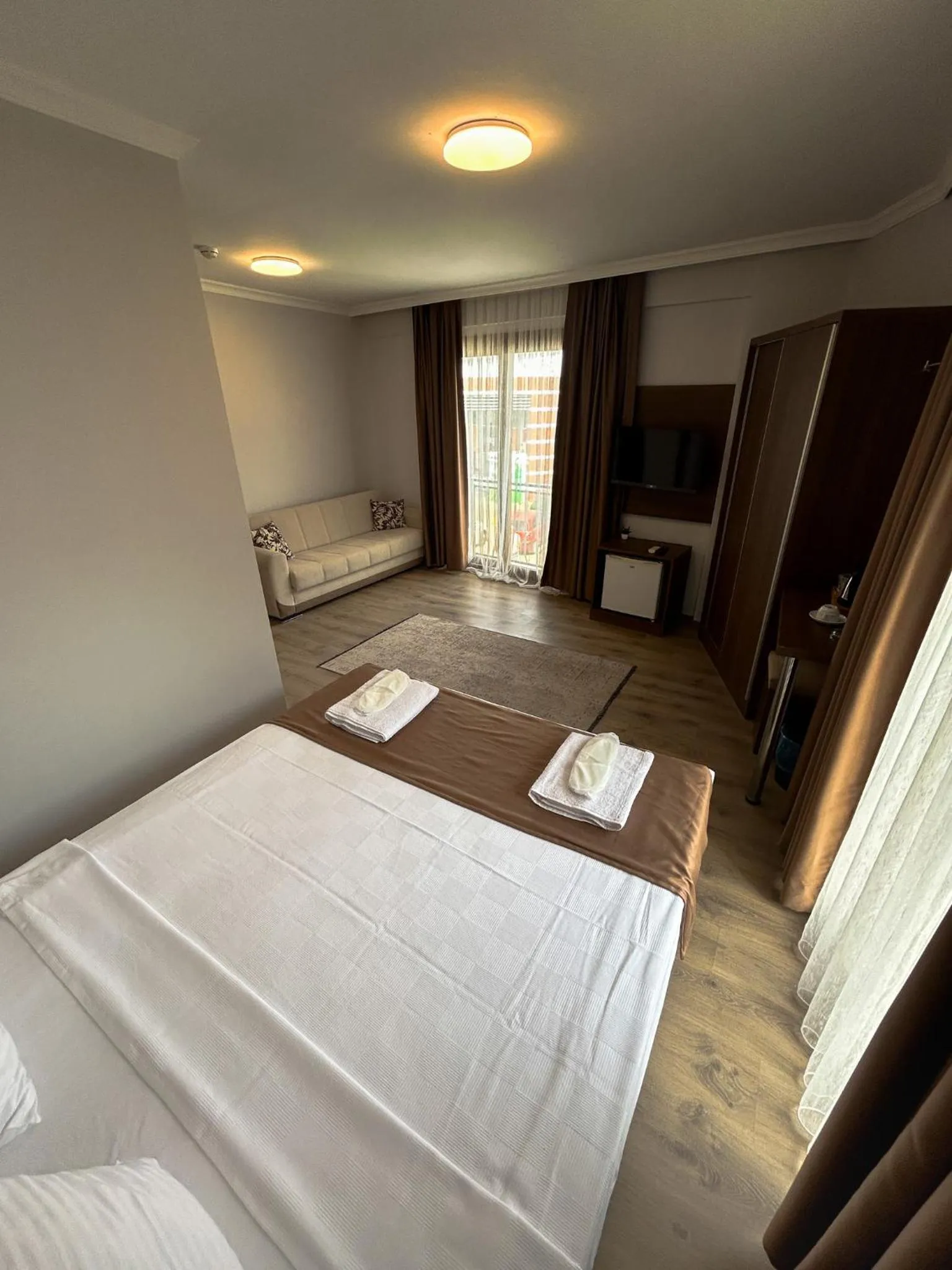 Photo of the whole room, Bed in Gulluk Life Hotel