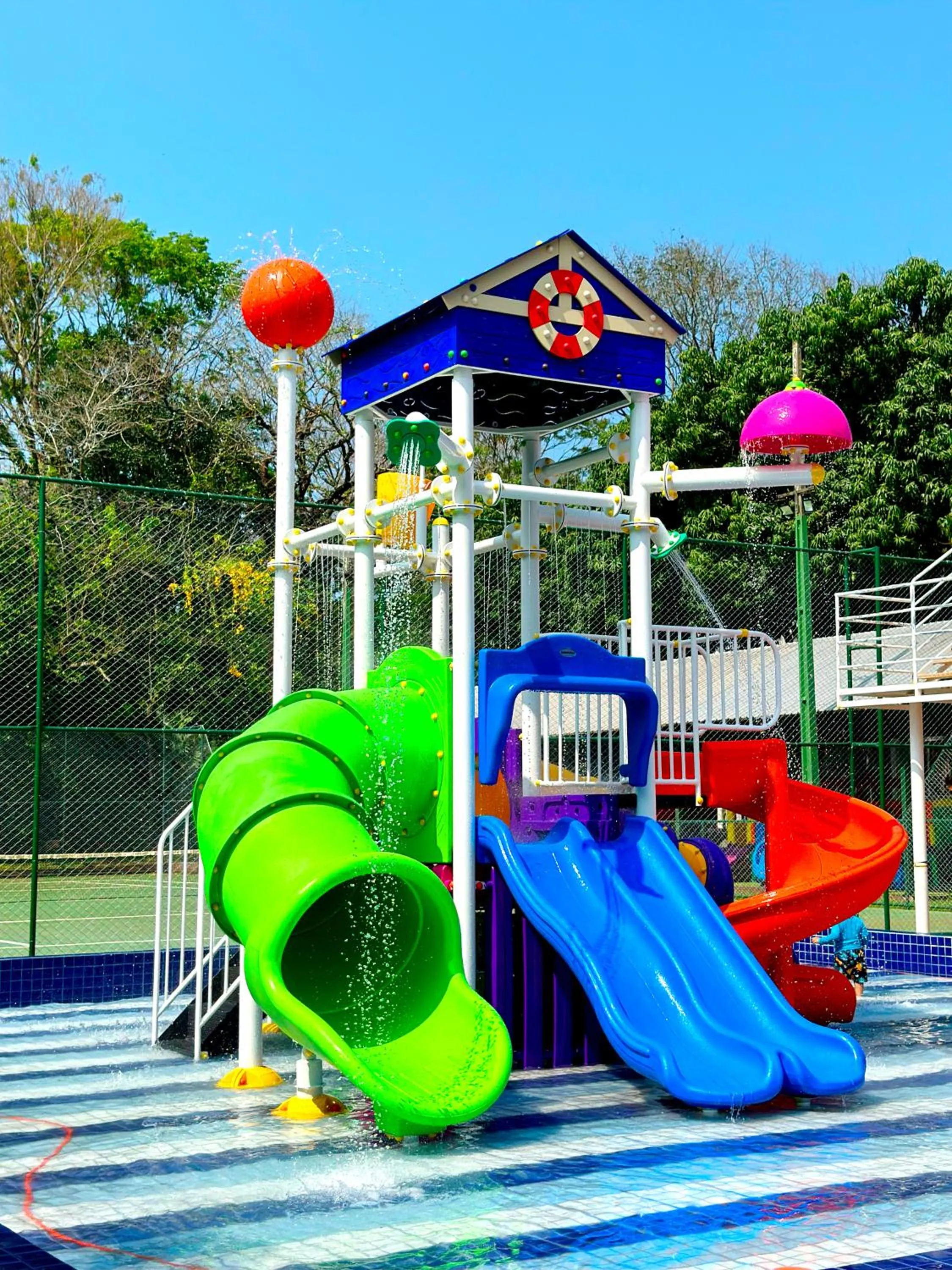 Swimming pool in Hotel Nacional Inn Foz do Iguaçu