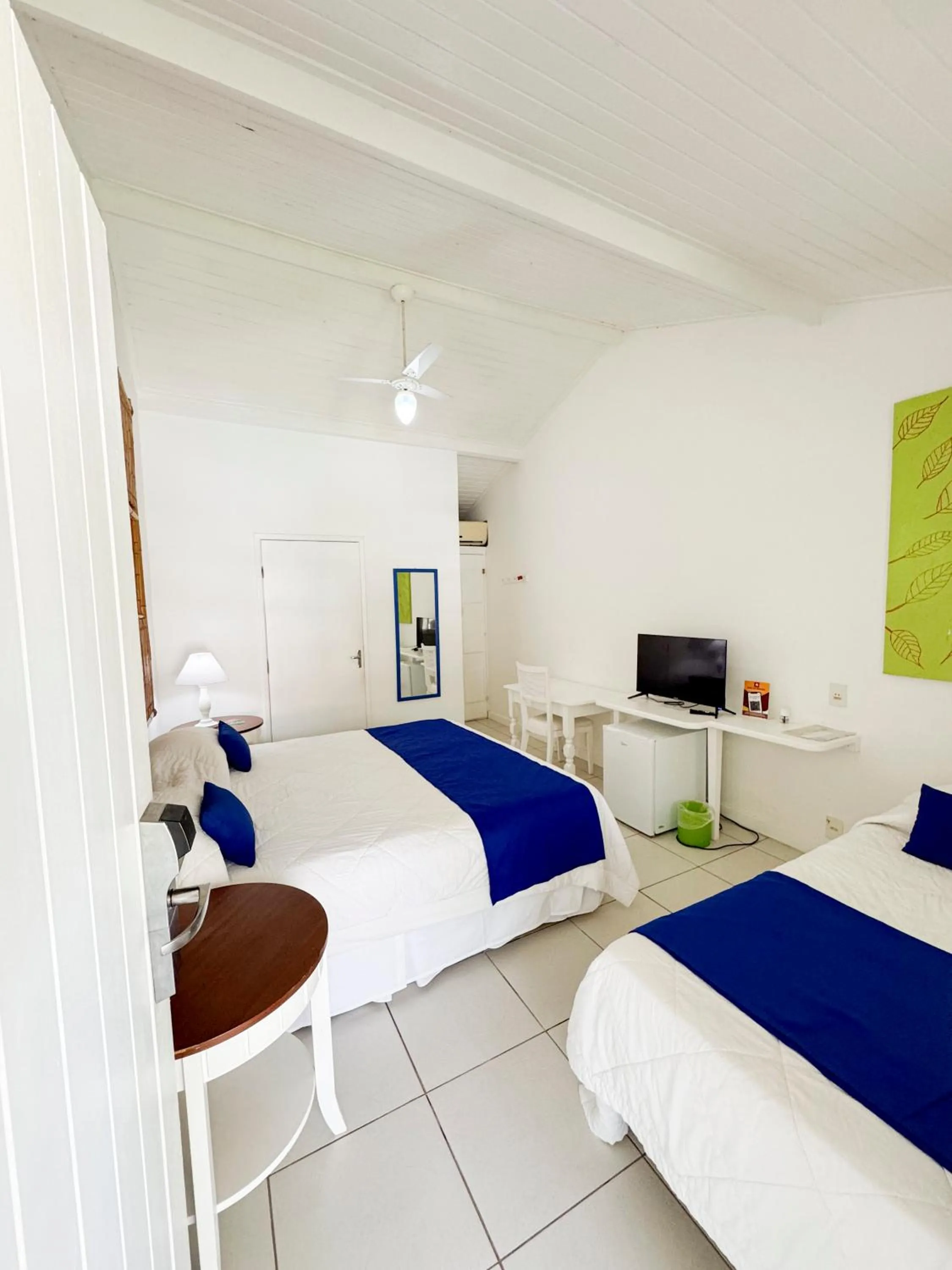 TV and multimedia, Bed in Pousada Bucaneiro