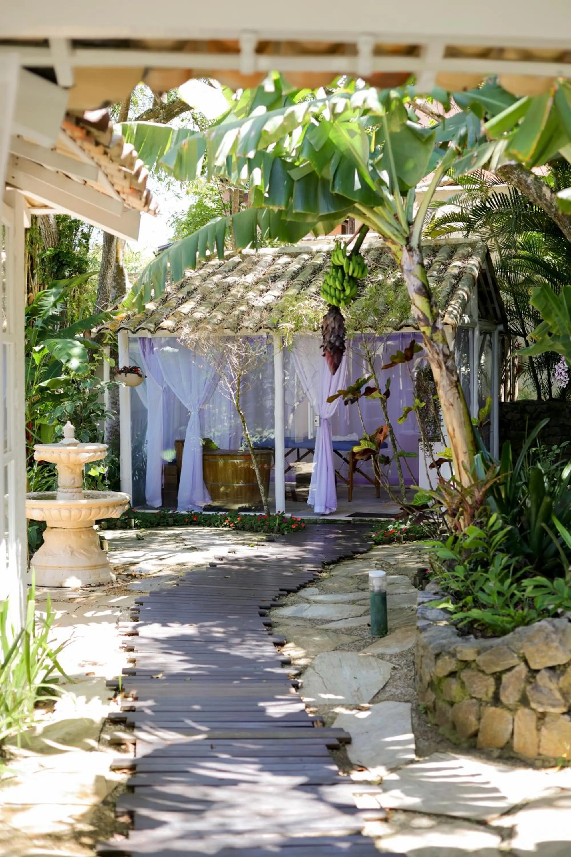 Massage in Pousada Bucaneiro