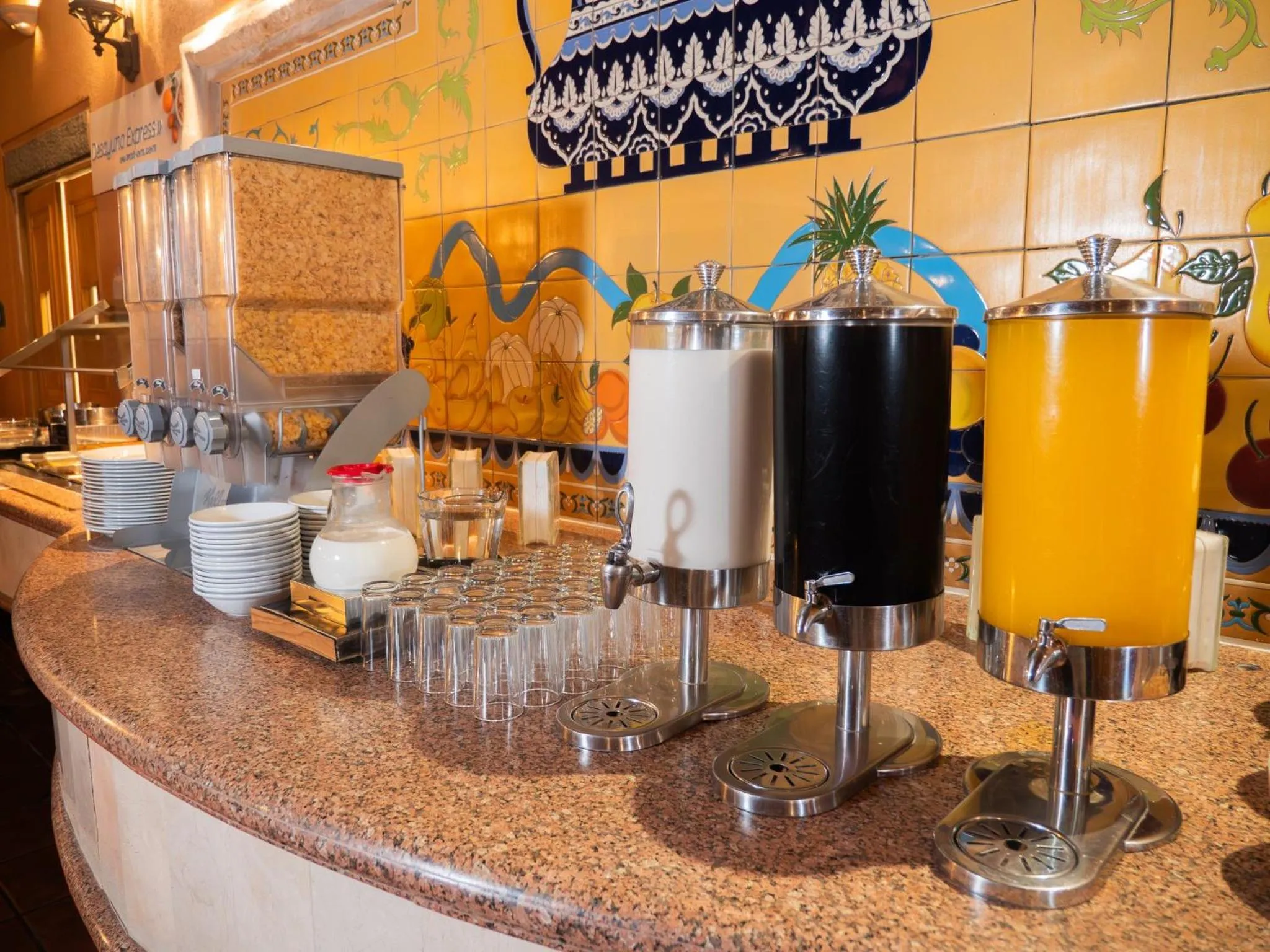 Breakfast in Holiday Inn Express Silao-Aeropuerto Bajio by IHG