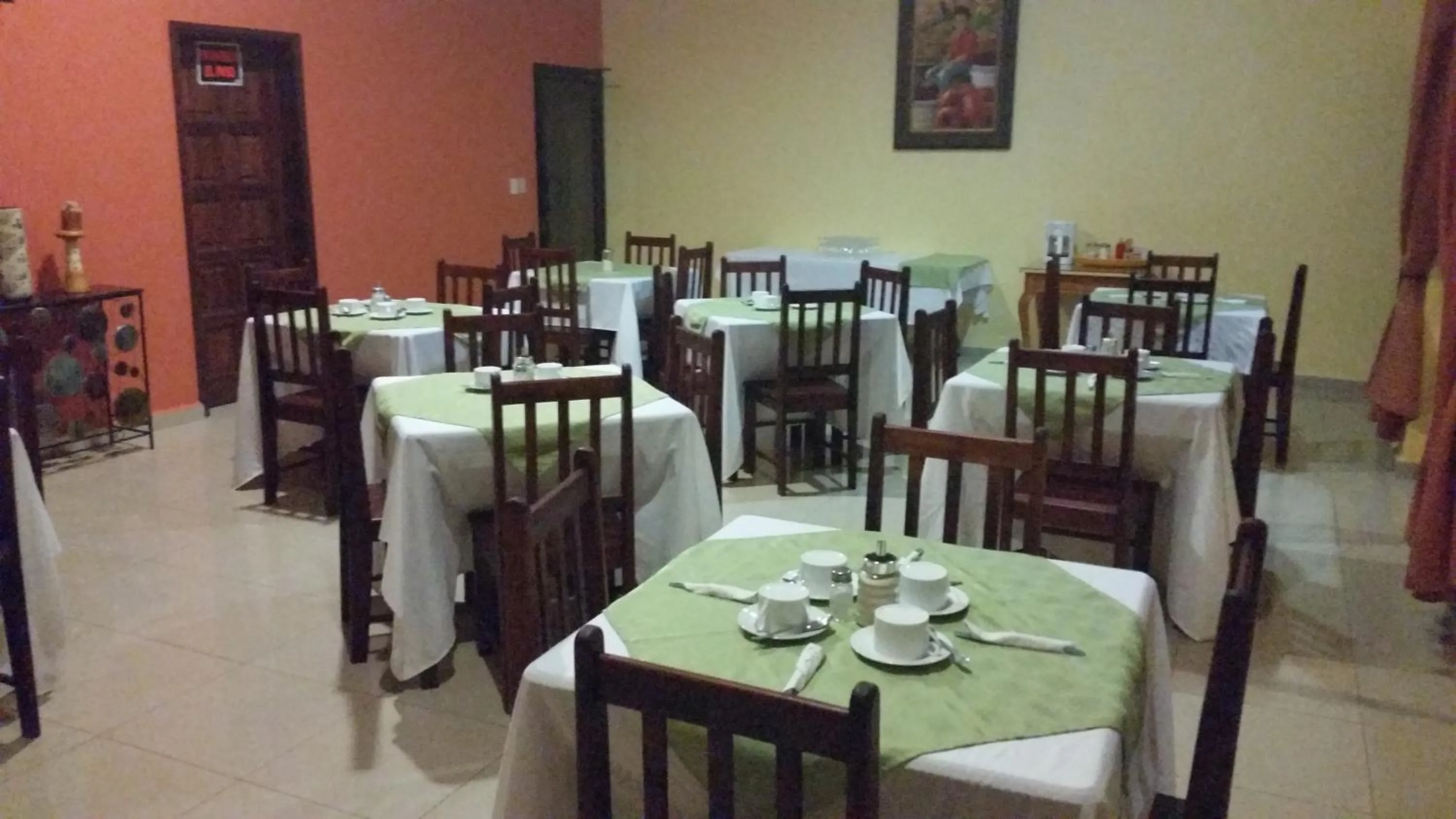 Restaurant/places to eat in Hotel Plaza Maria