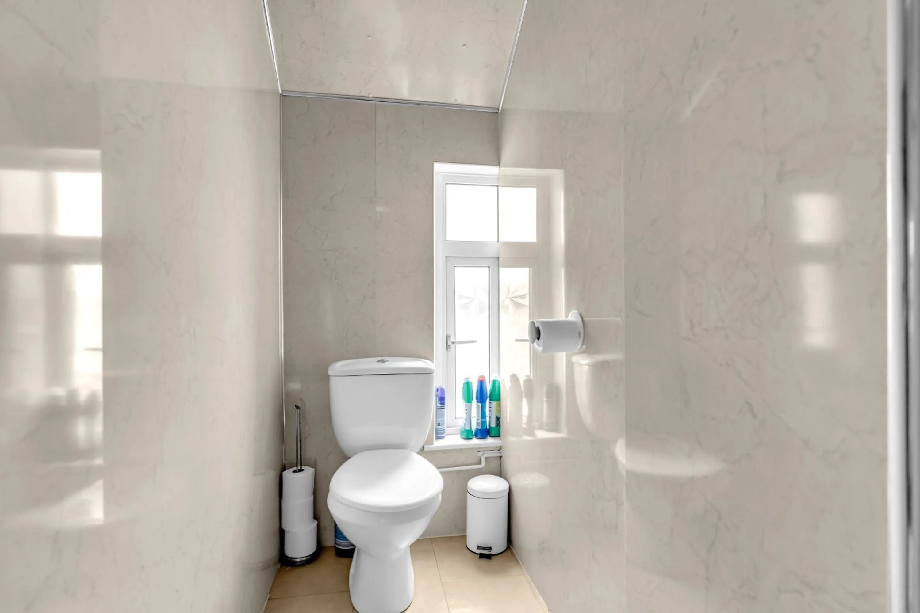 Toilet in Mallowview guest house