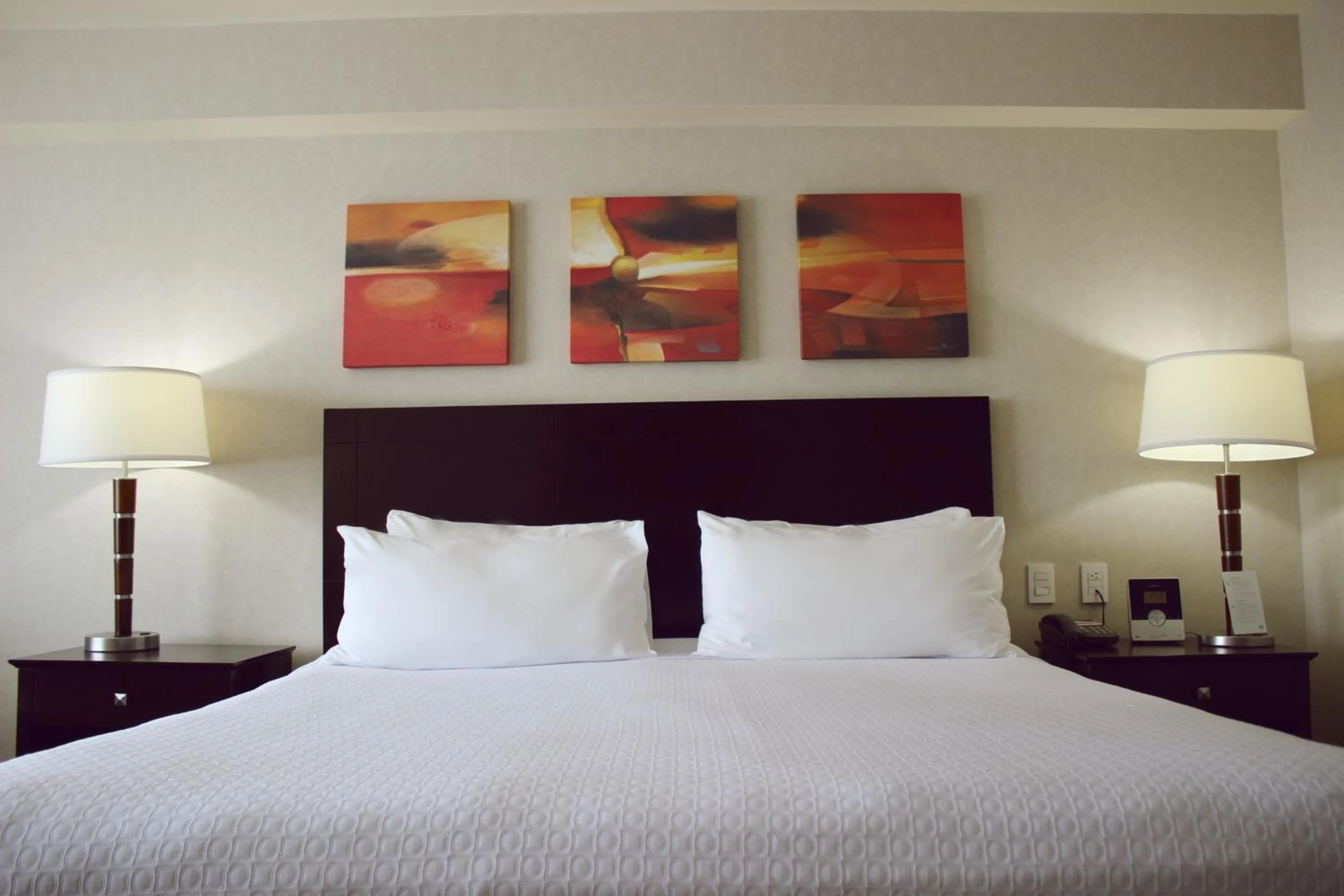 Bed in Crowne Plaza Leon by IHG