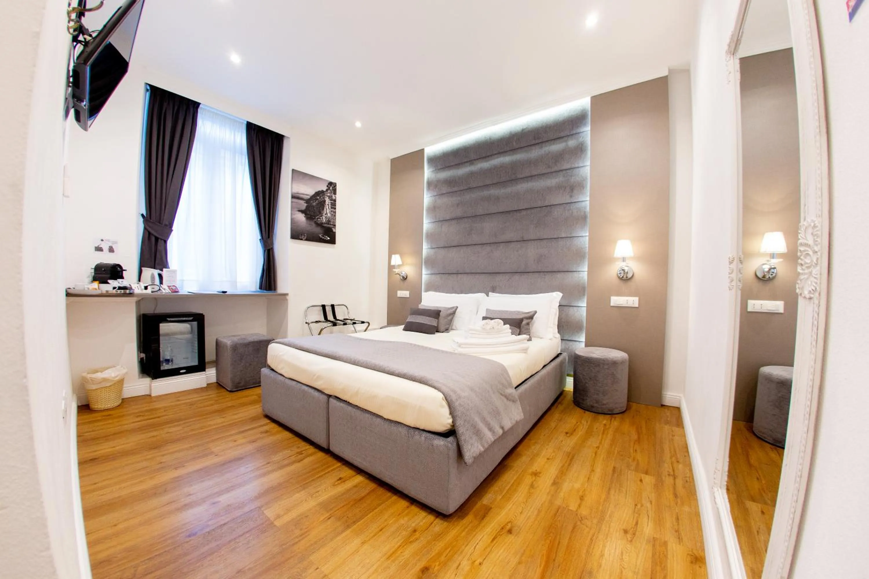 Bedroom, Bed in Atmosfere Guest House - Cinque Terre e La Spezia