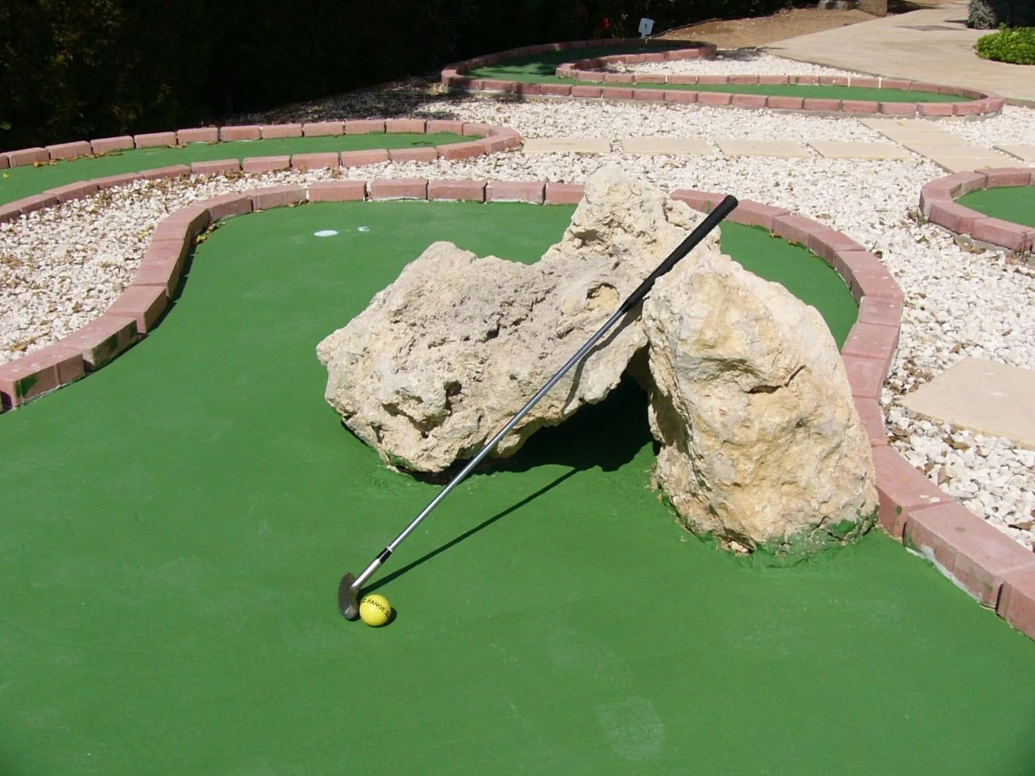 Minigolf in Kissos Hotel