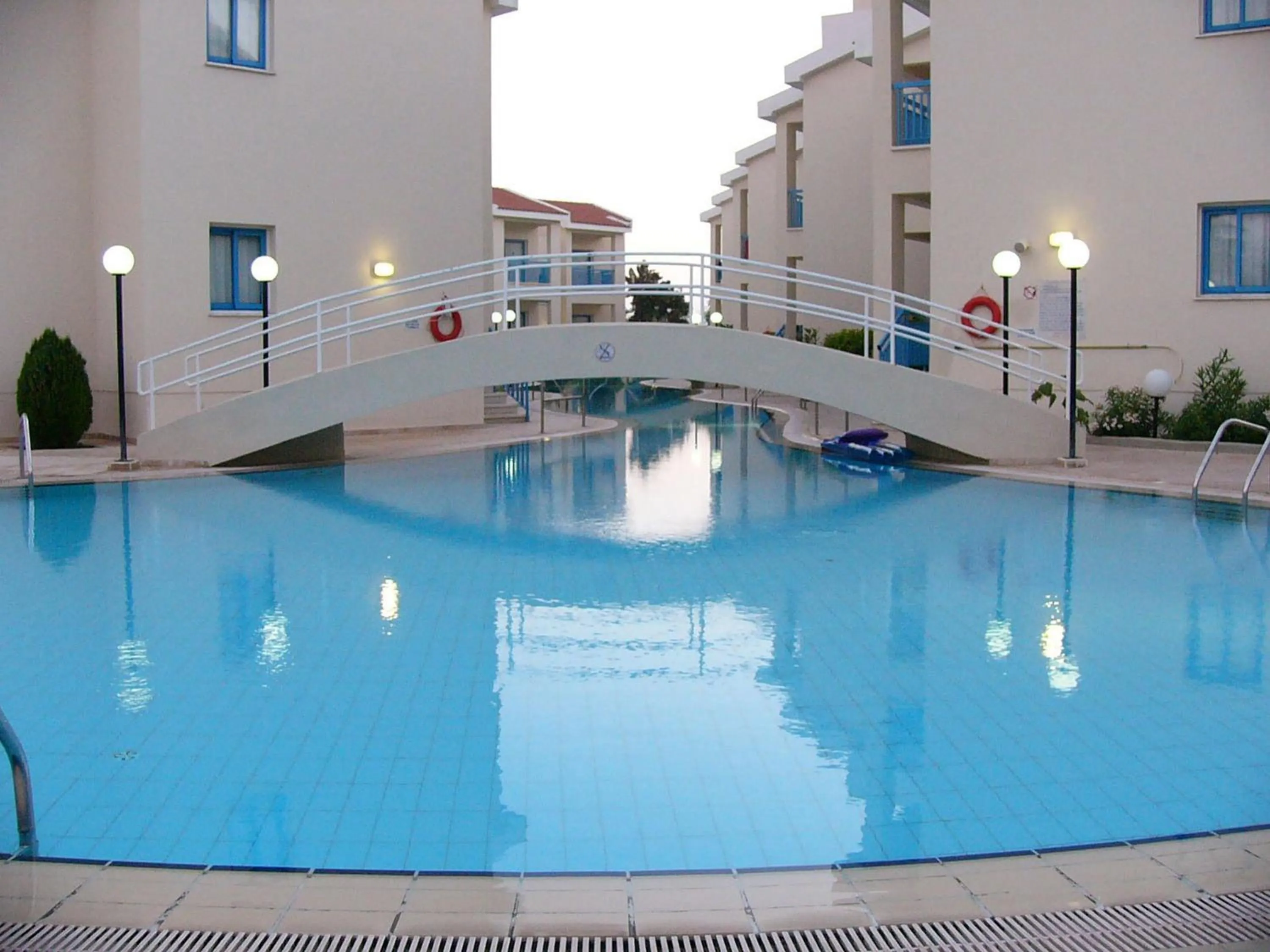 Swimming pool in Kissos Hotel