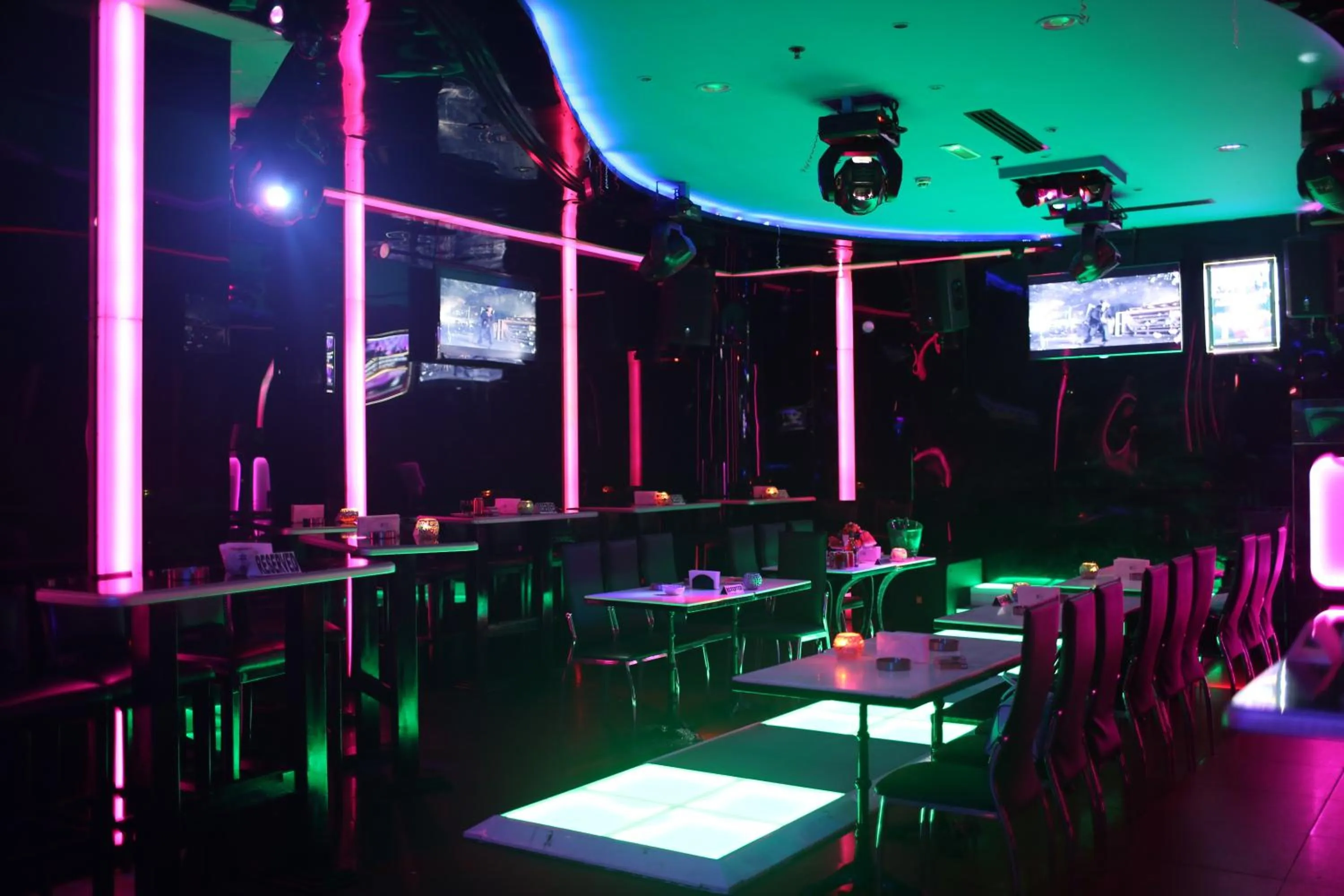 Lounge or bar in Broadway Hotel