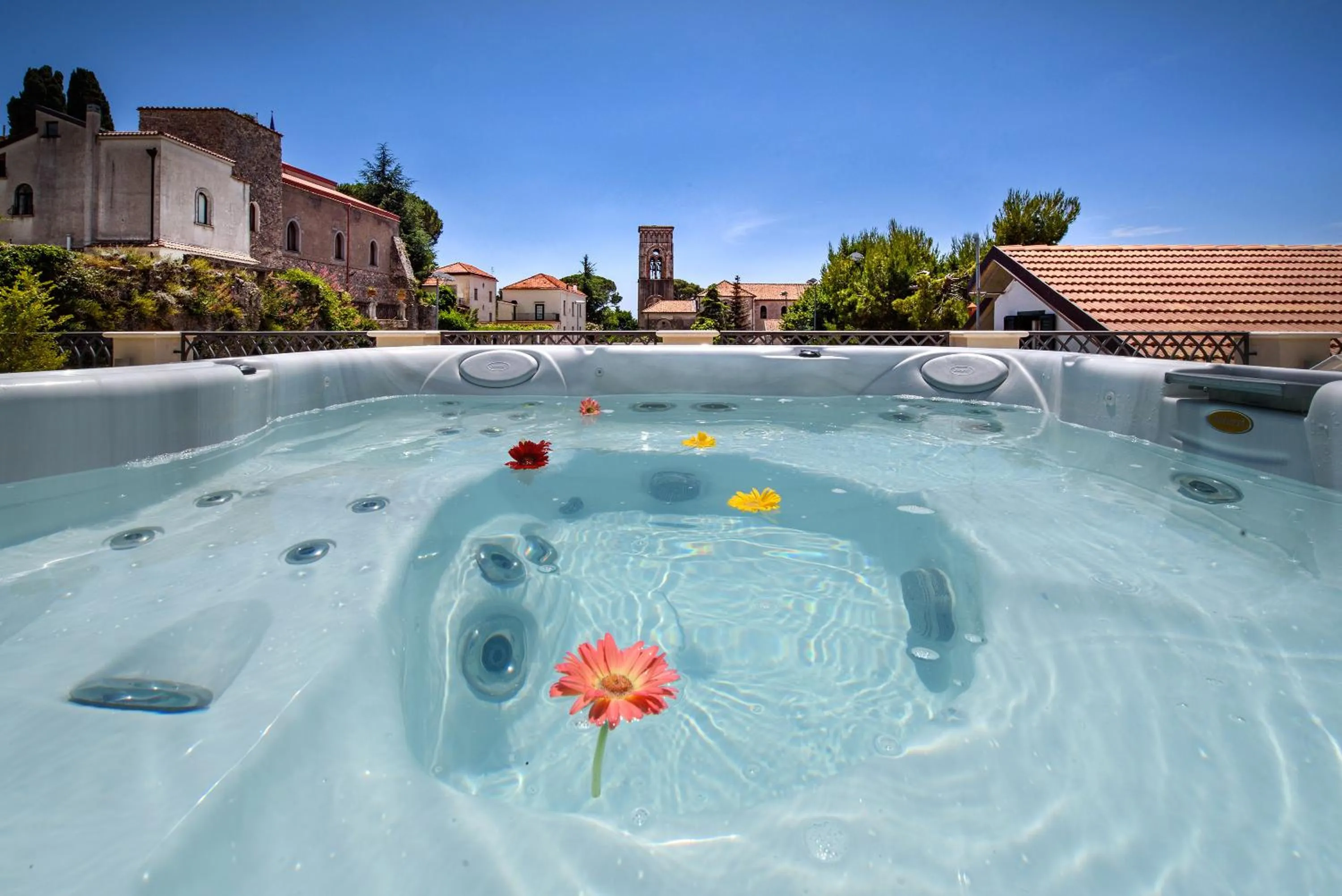 Day in Ravello House