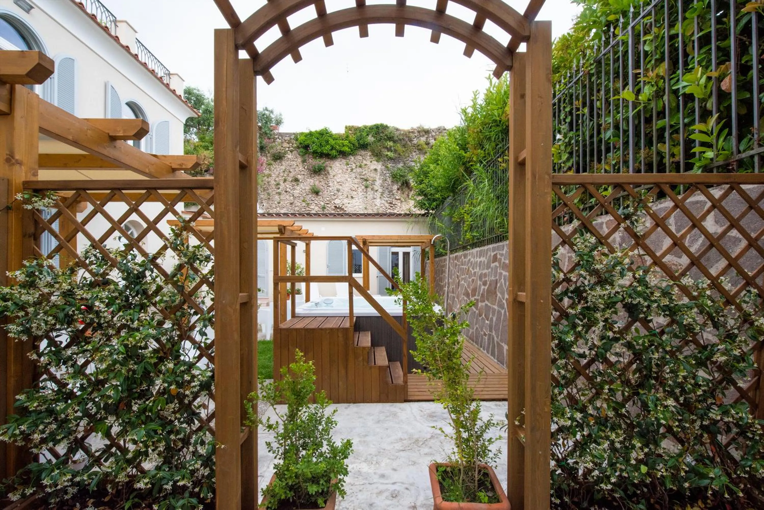 Facade/entrance in Ravello House