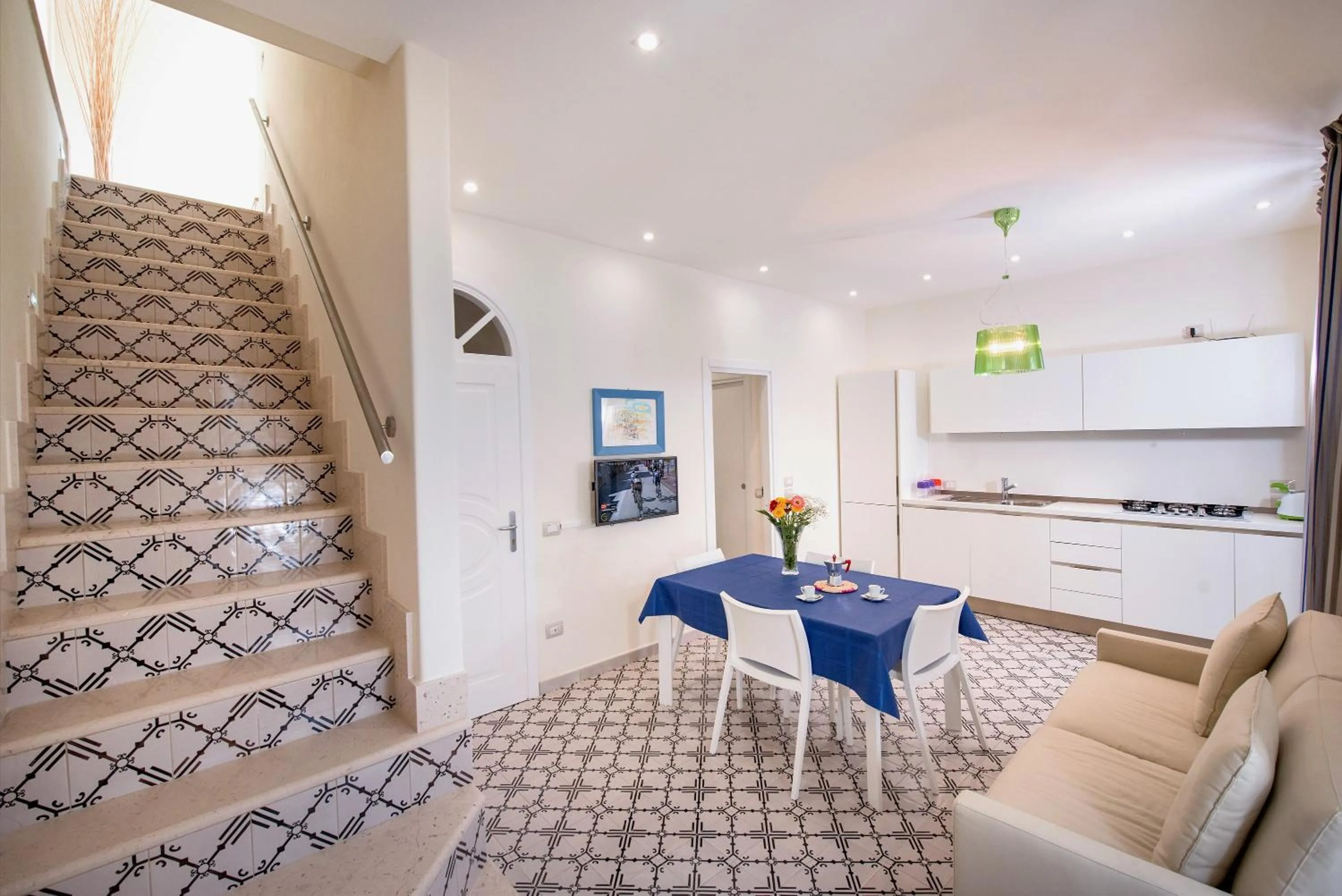 Kitchen or kitchenette in Ravello House