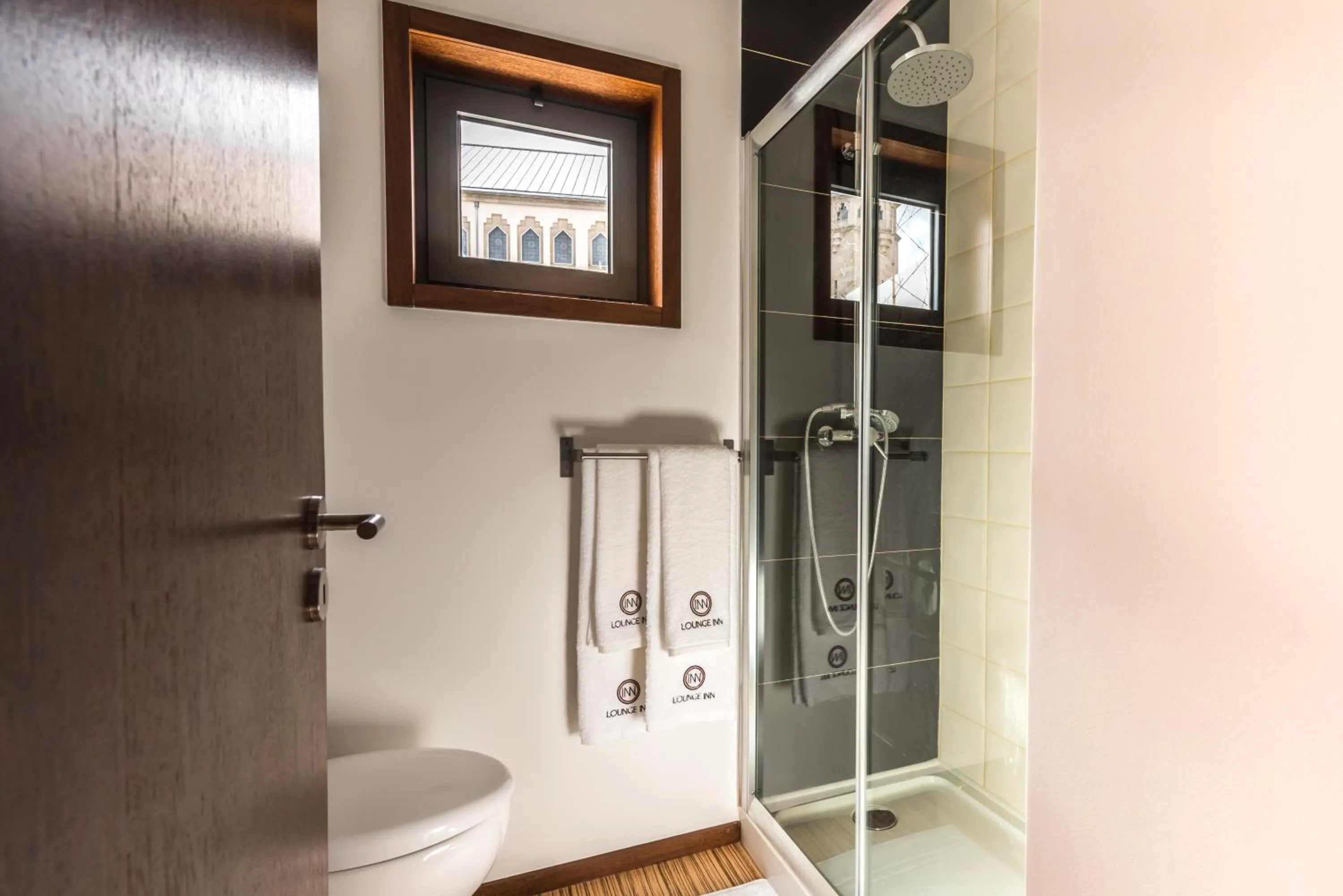 Bathroom in Lounge Inn Guest House