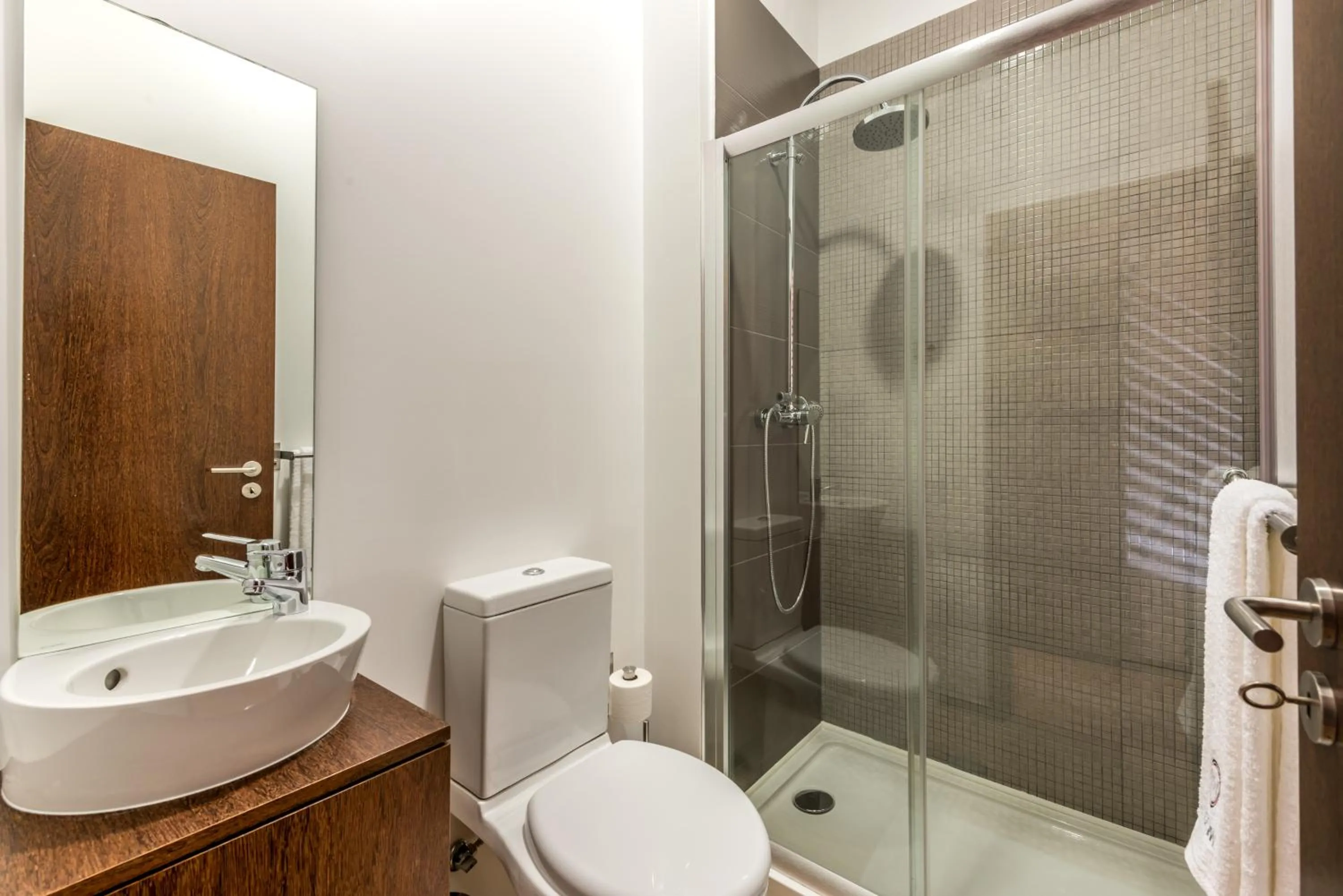 Bathroom in Lounge Inn Guest House