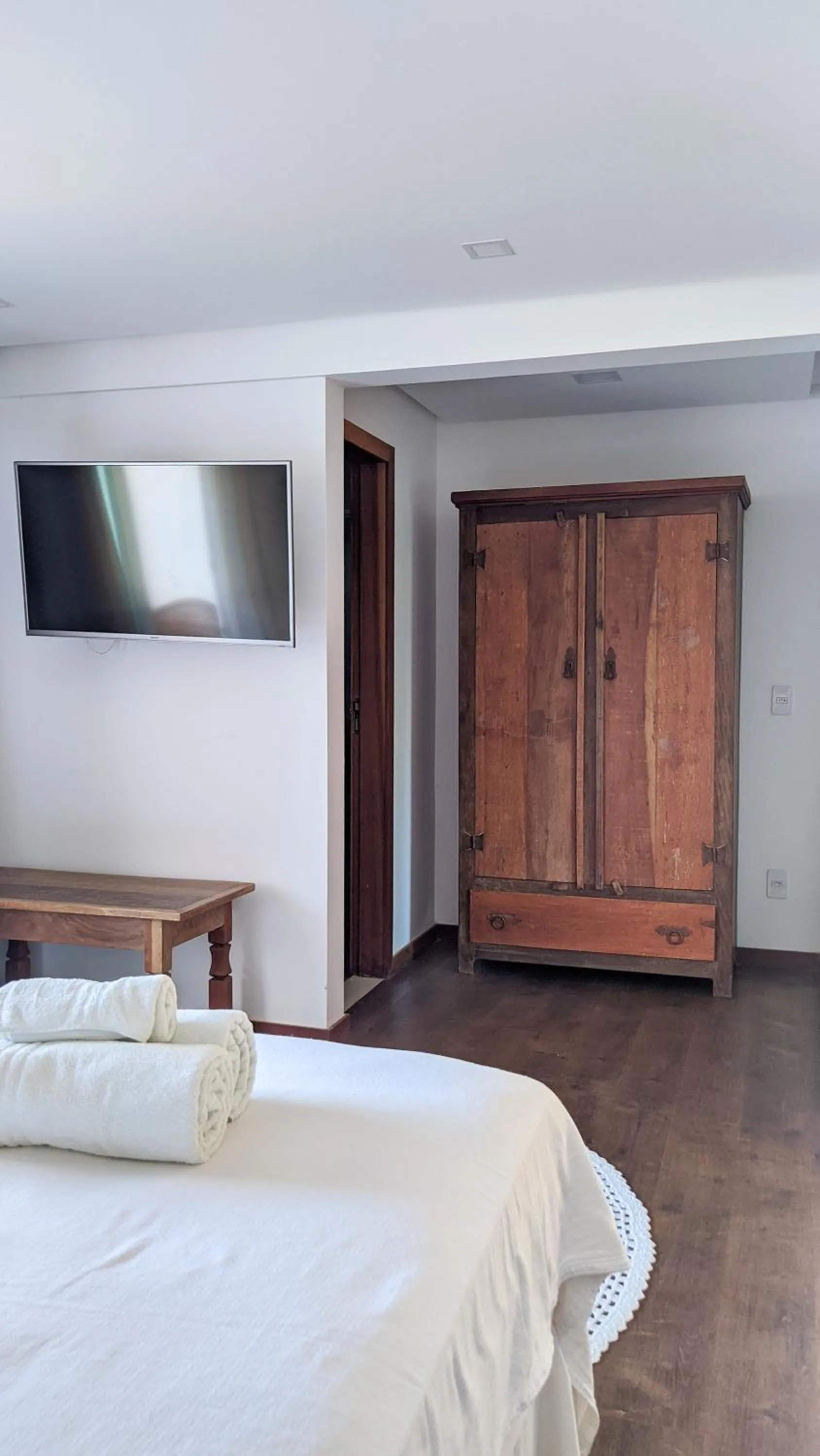 Photo of the whole room, Bed in Pousada Pénareia