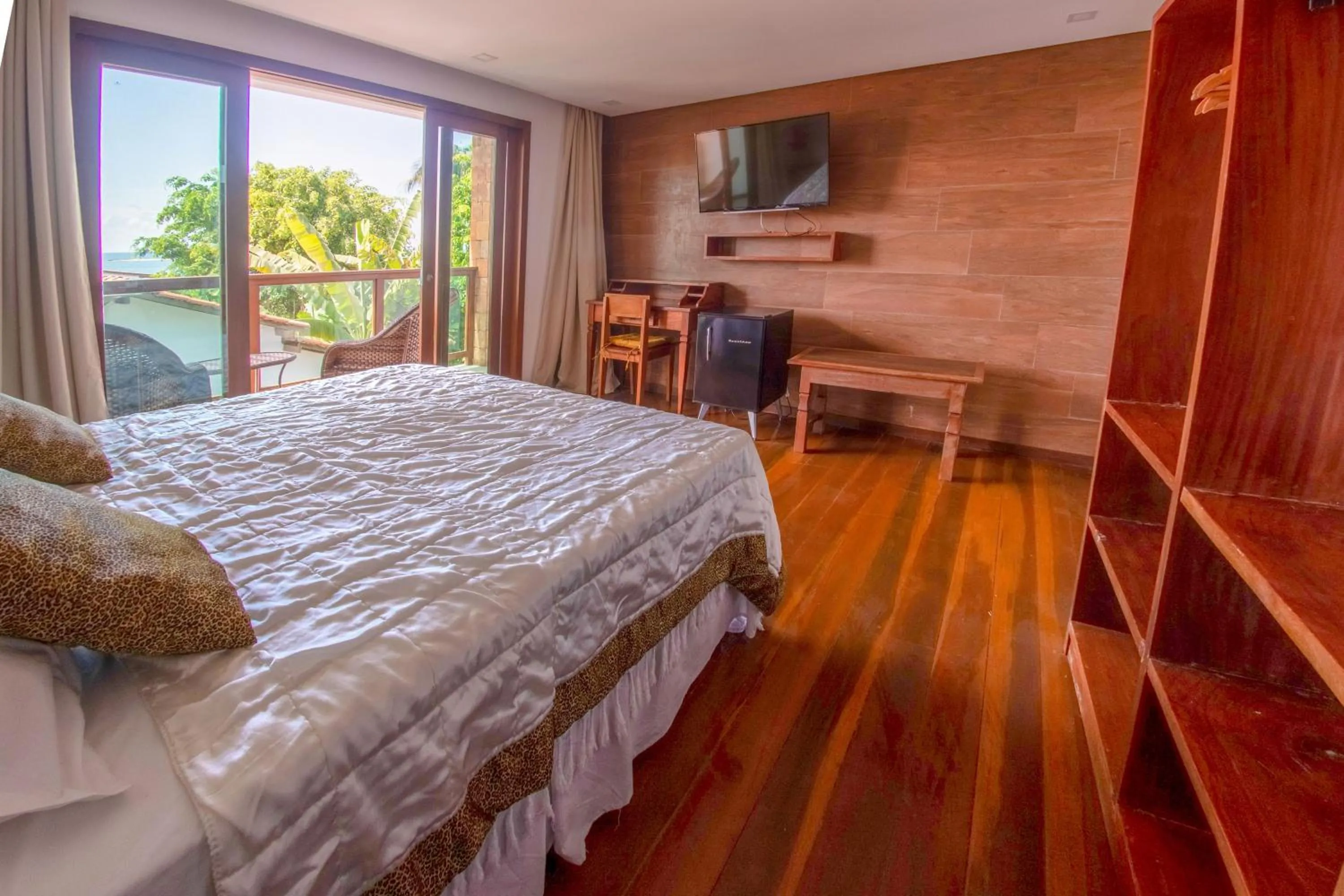 Photo of the whole room, Bed in Pousada Pénareia