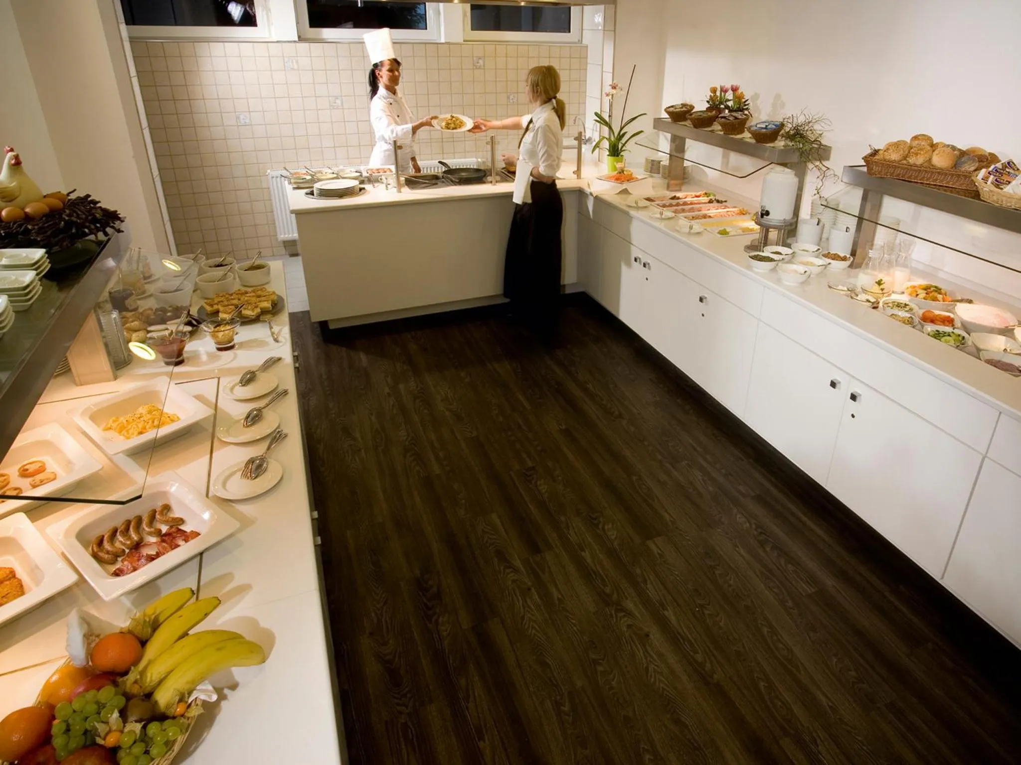 Restaurant/places to eat in AVITAL Resort