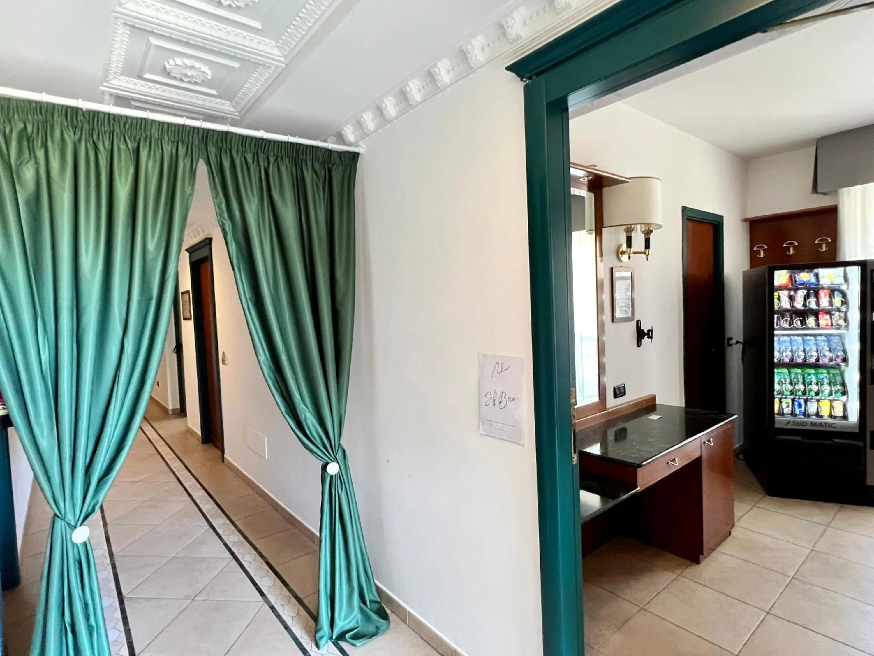 Restaurant/places to eat in Ariae Dépendance - Alihotels