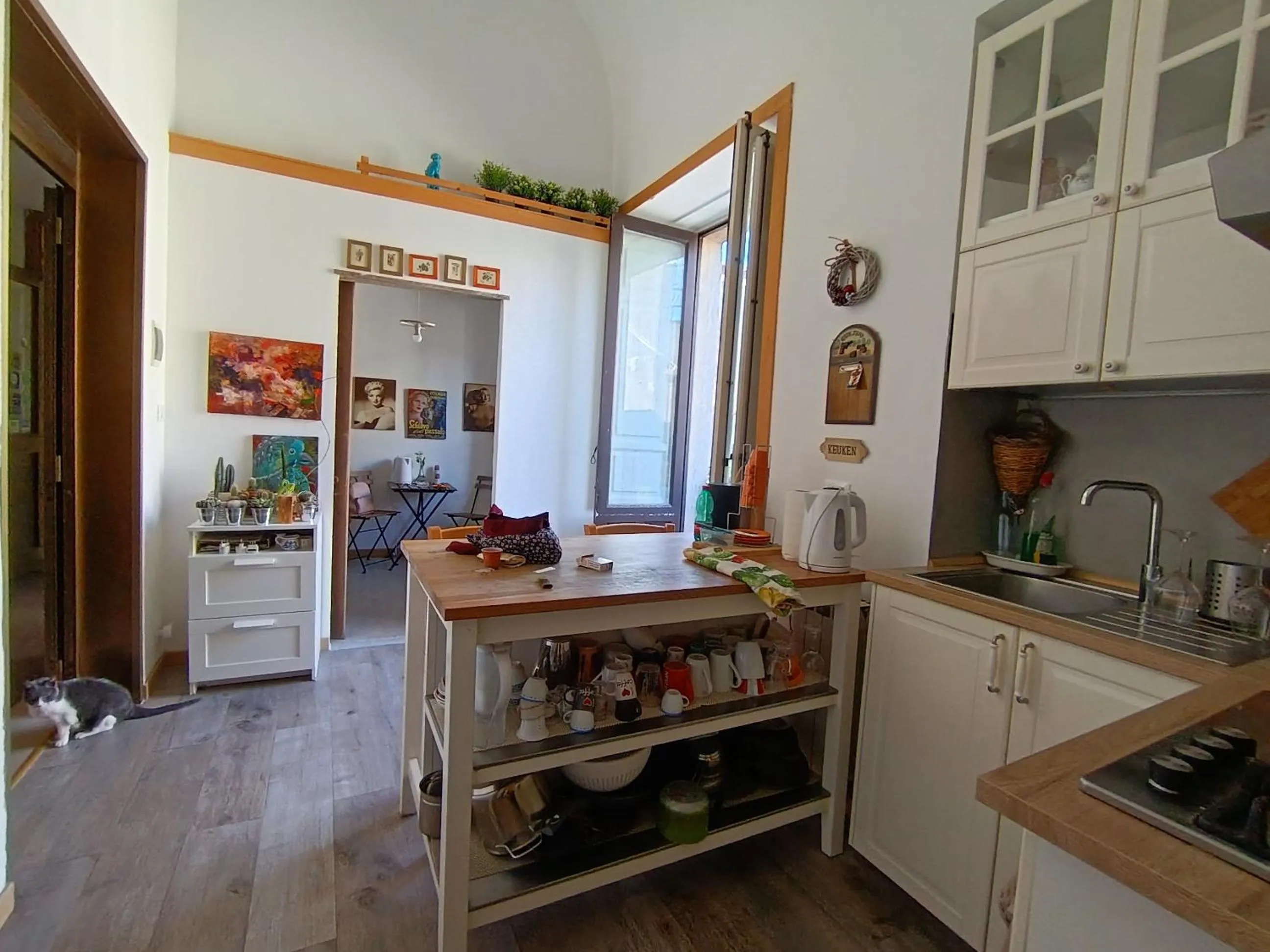 Communal lounge/ TV room in I Vespri