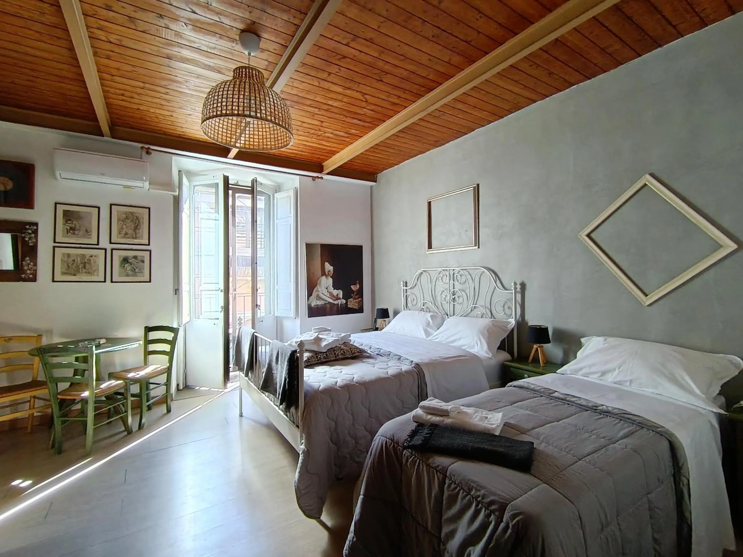 Bedroom, Bed in I Vespri