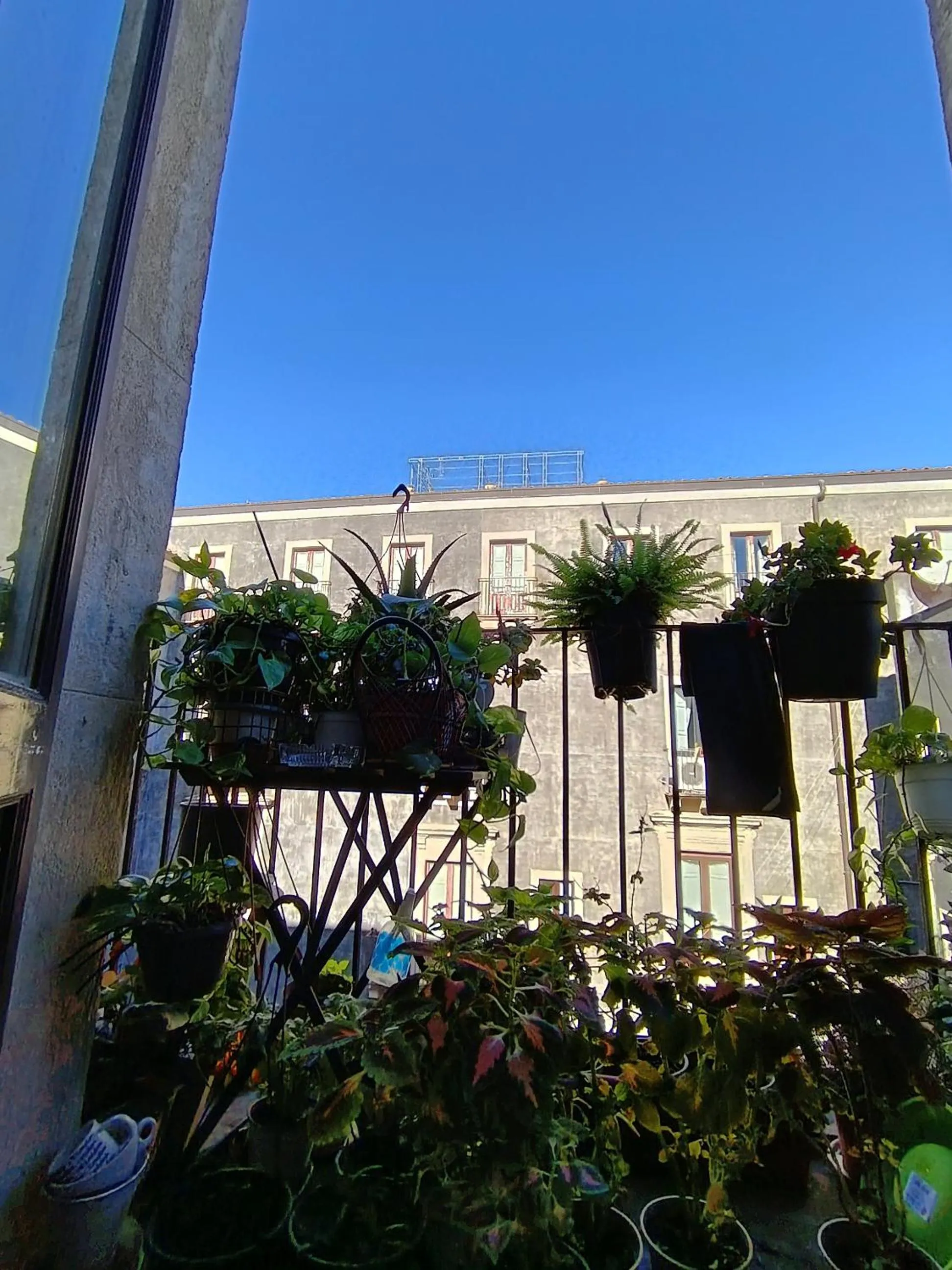 Inner courtyard view in I Vespri