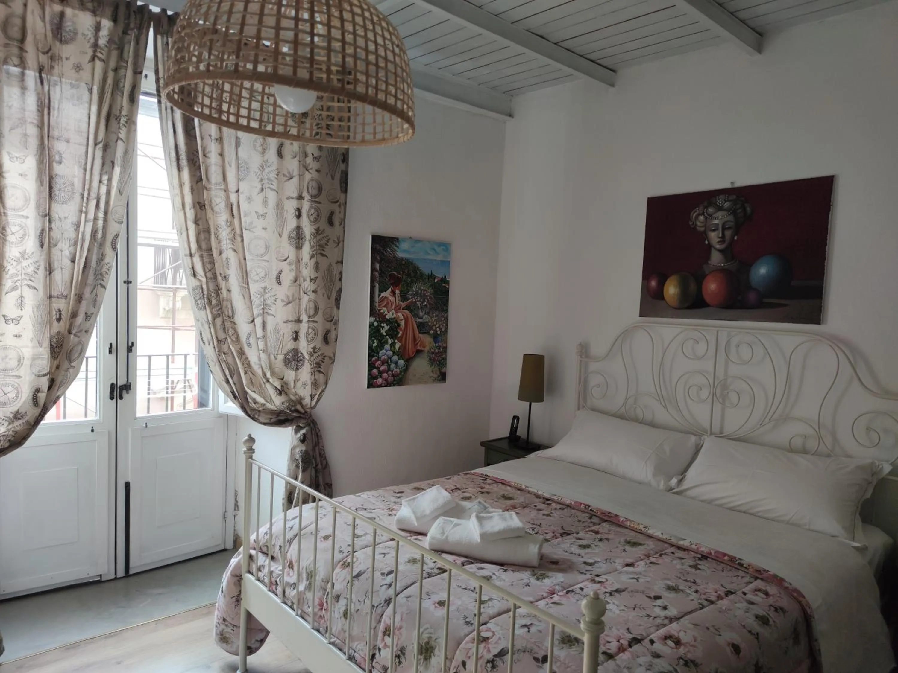 Bedroom, Bed in I Vespri