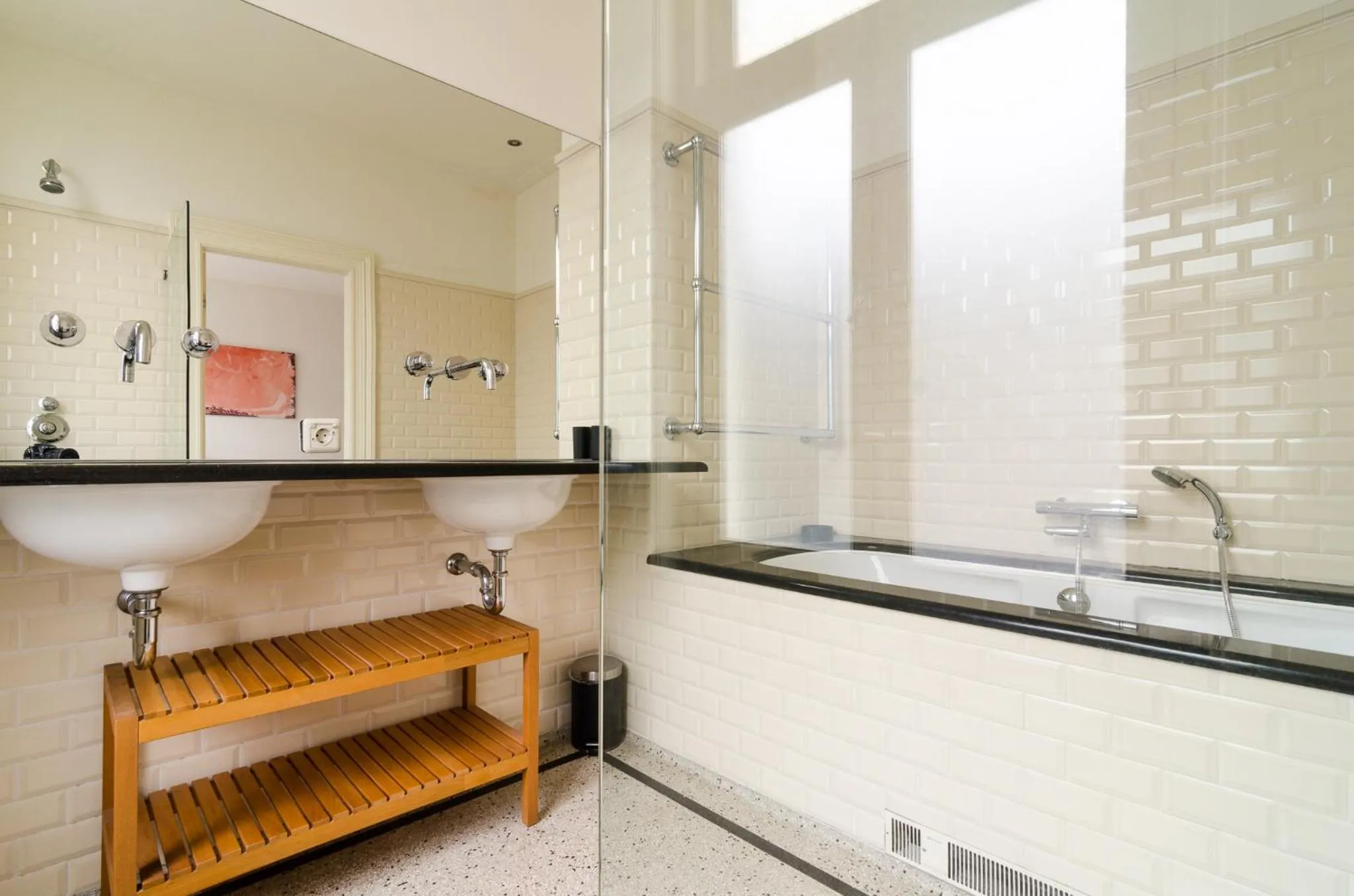 Bathroom in Marnix Classic: Group Getaway