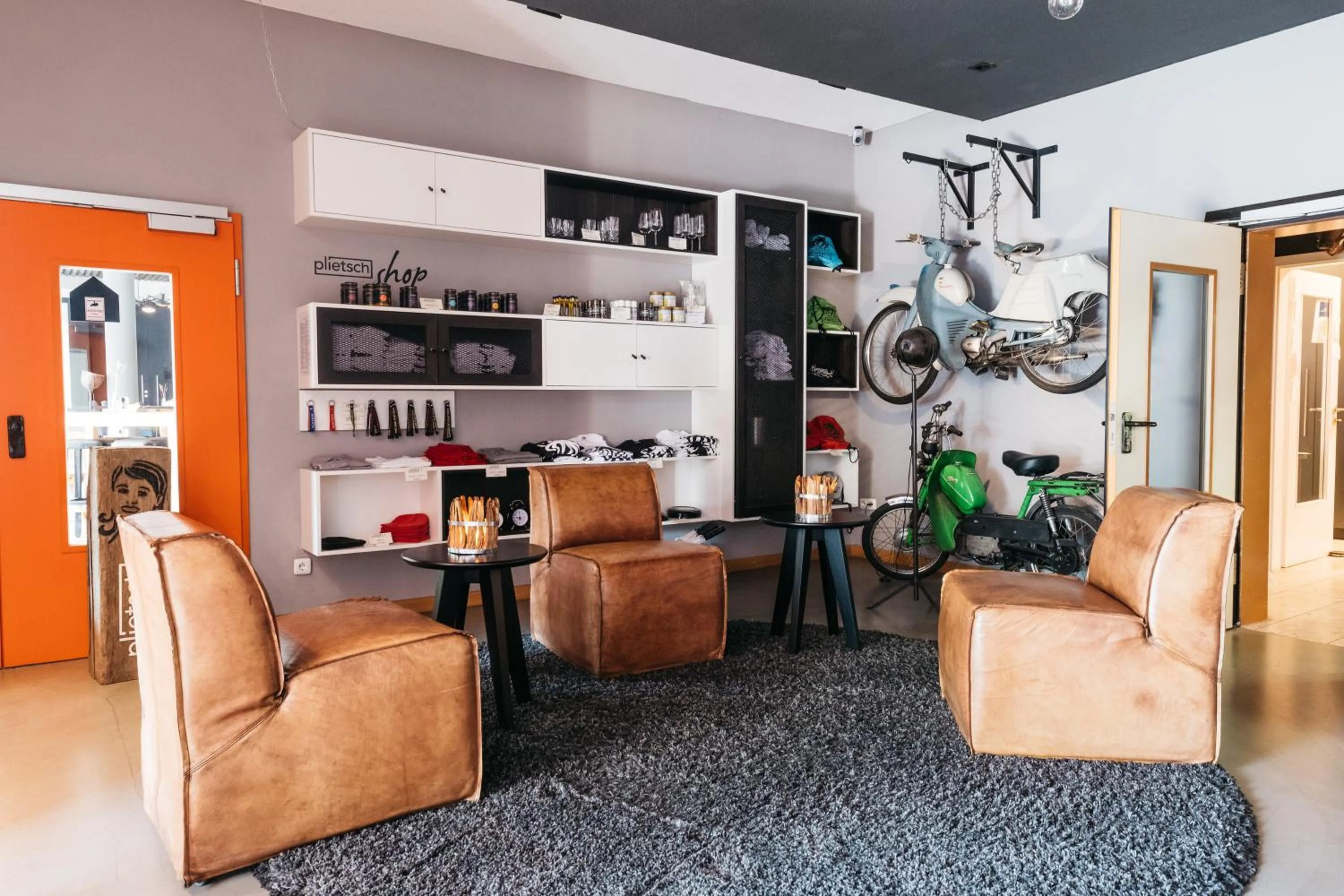 Living room in Krögers Hotel