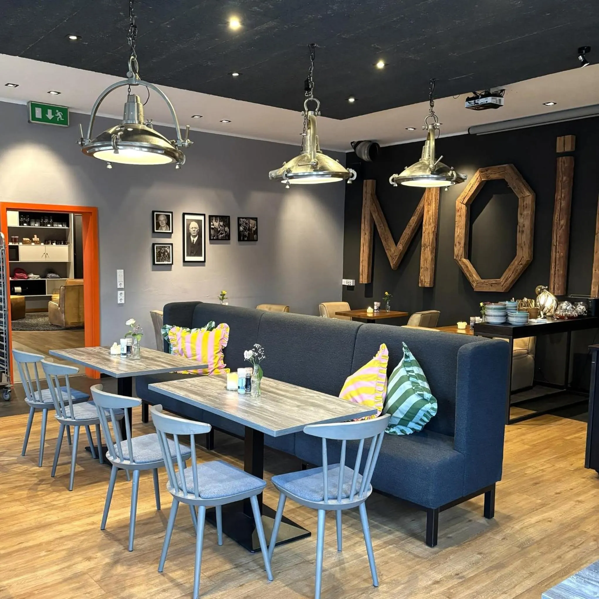 Restaurant/places to eat in Krögers Hotel