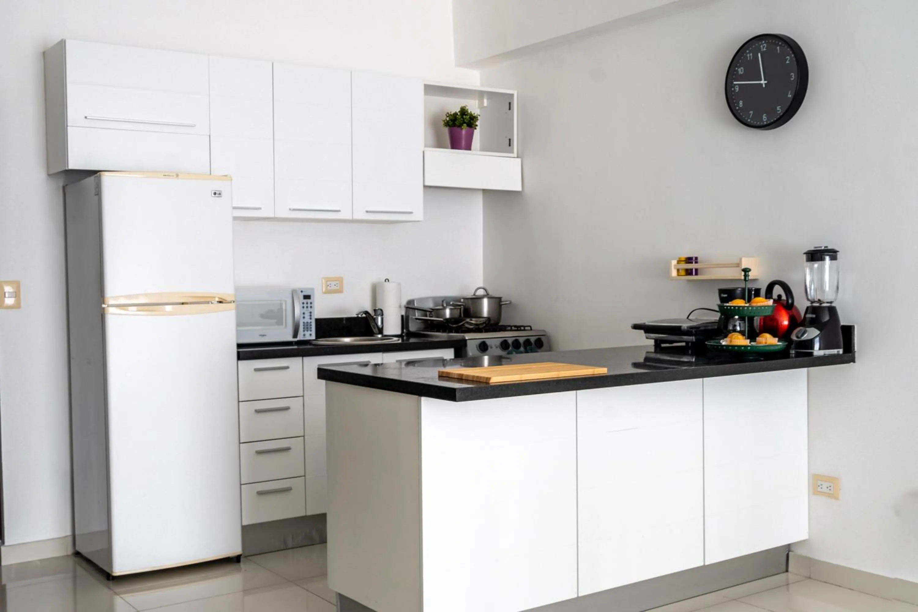 Kitchen or kitchenette in Lincoln Suite