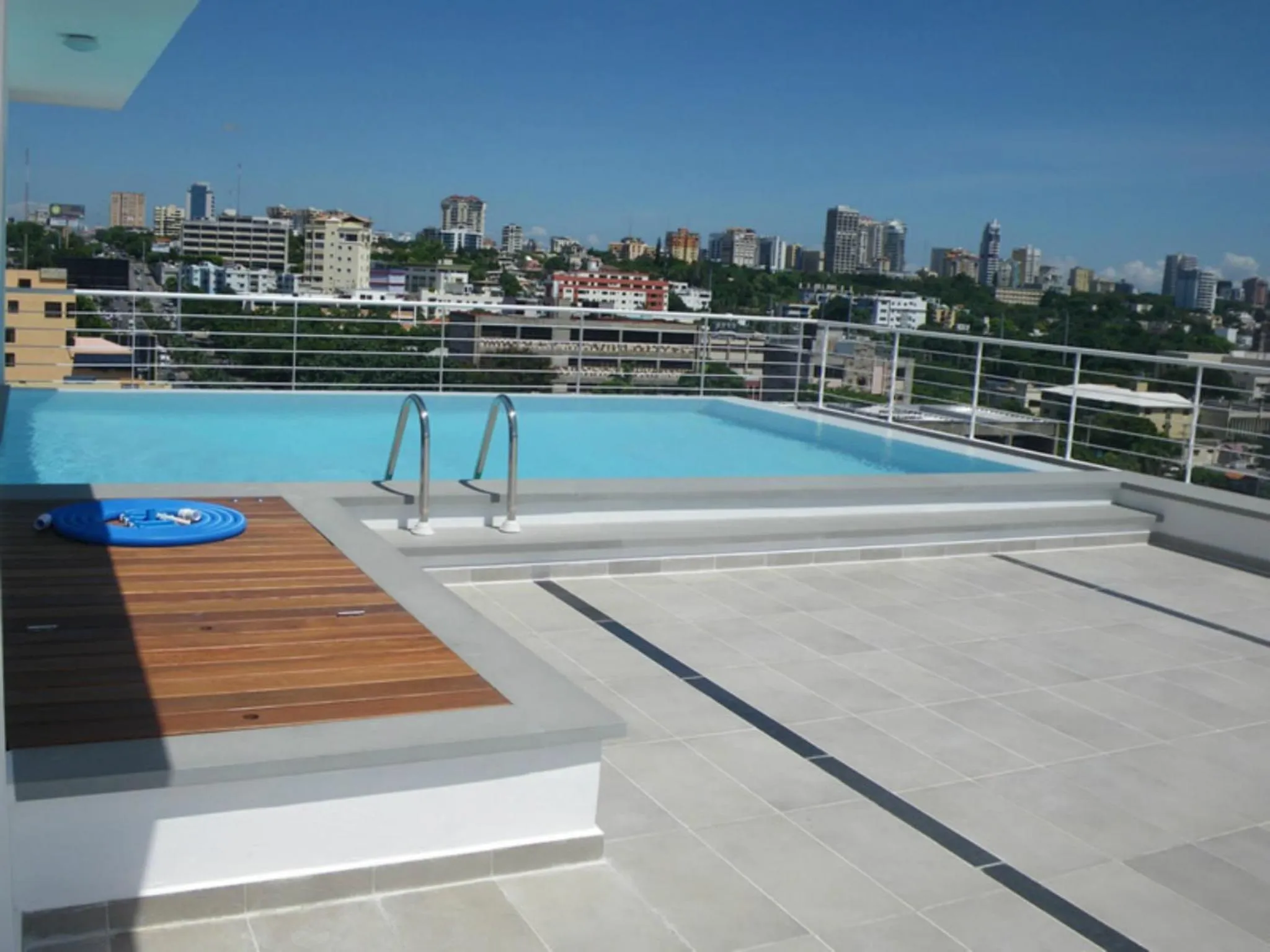 Swimming pool in Lincoln Suite