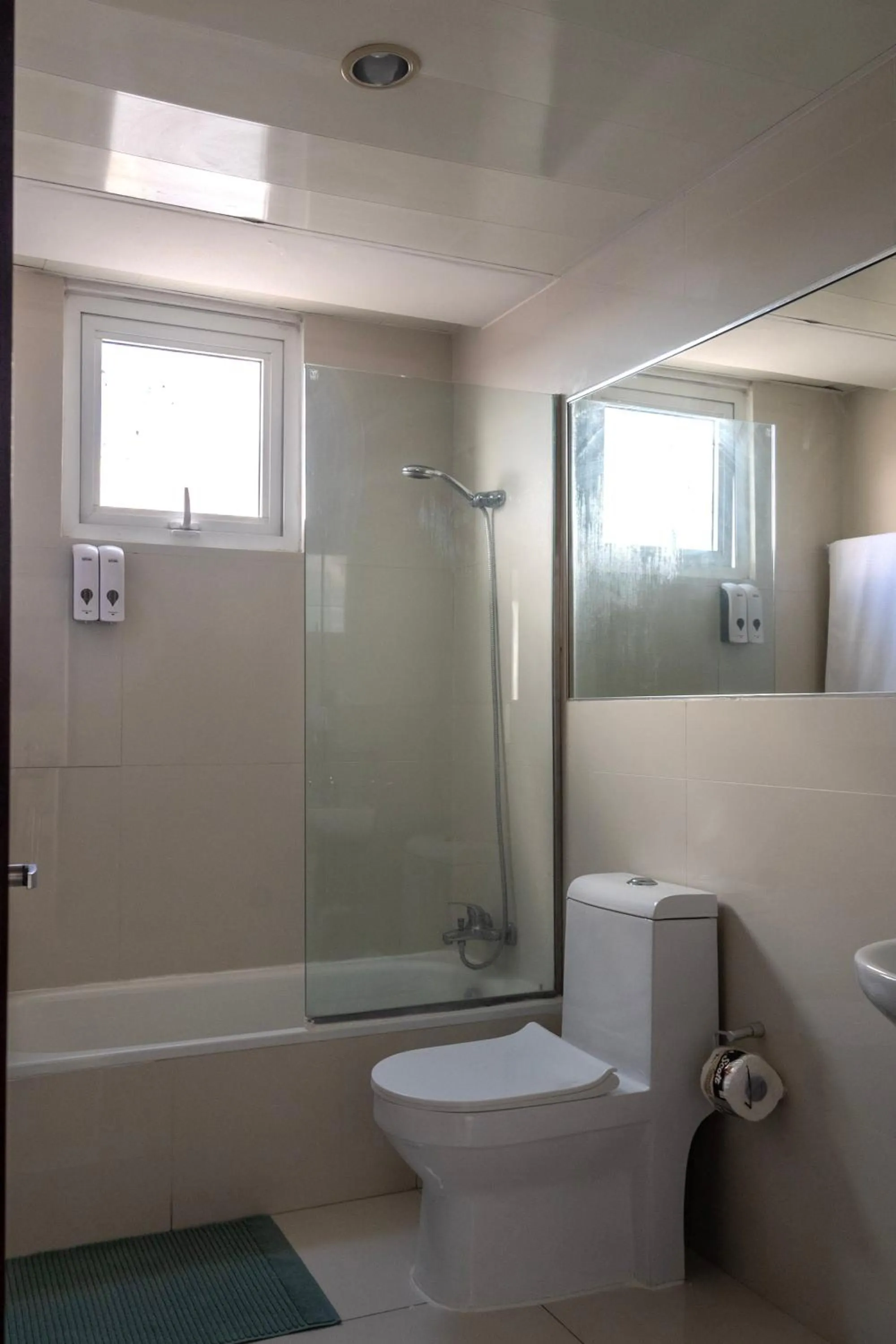 Bathroom in Lincoln Suite