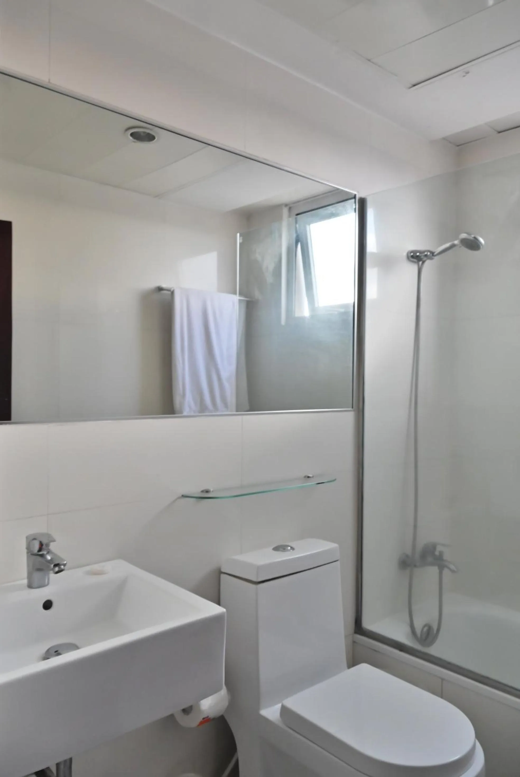 Bathroom in Lincoln Suite