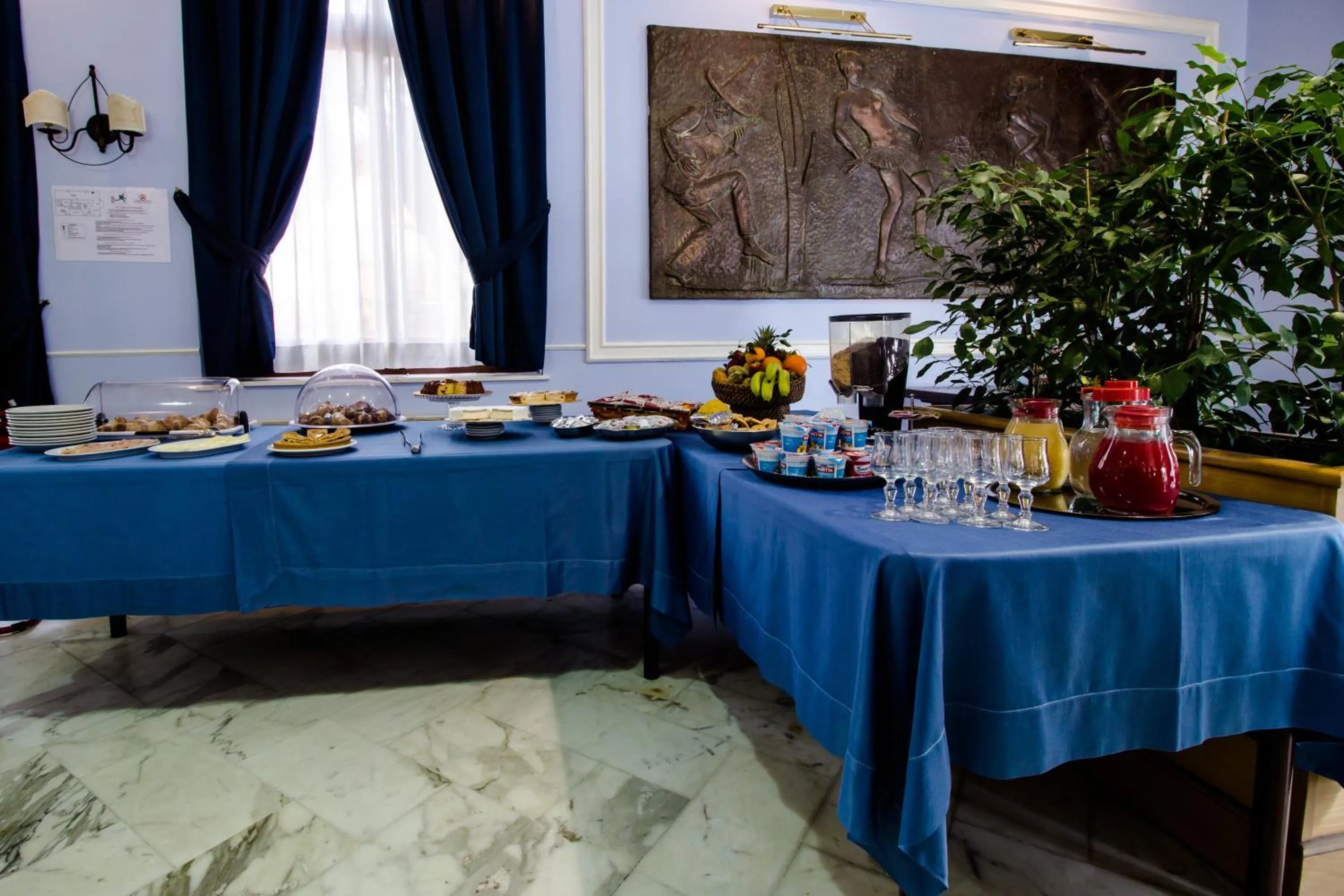 Food in Miramare Hotel