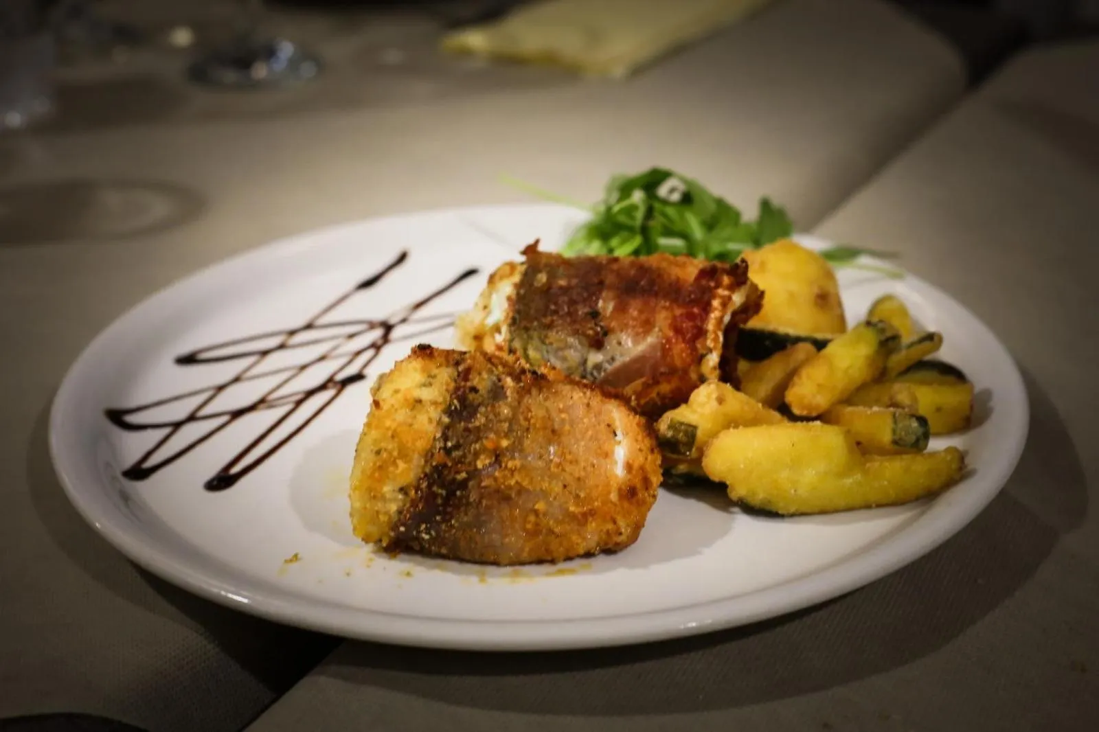 Restaurant/places to eat in Miramare Hotel