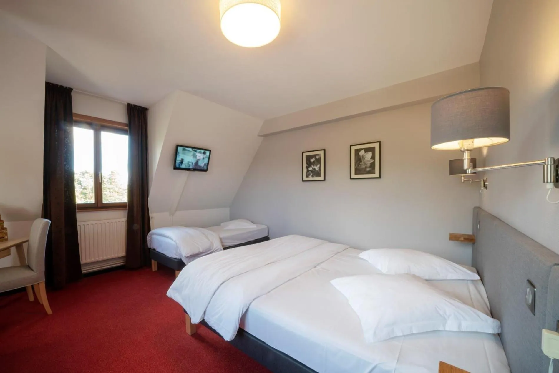 Bed in Hôtel Le Verger De Bischwiller