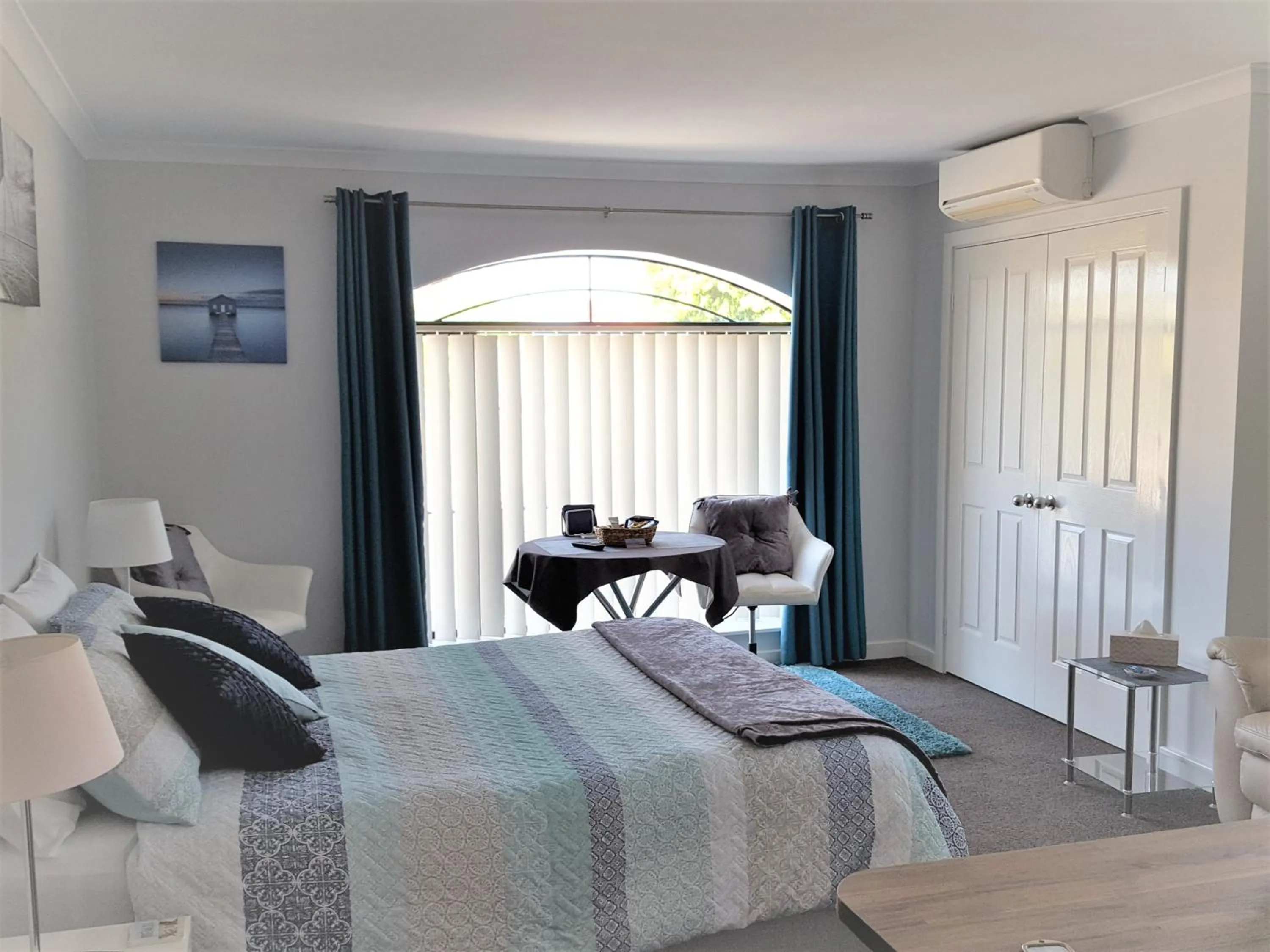 Deluxe Queen Suite in Palm Beach Guest House