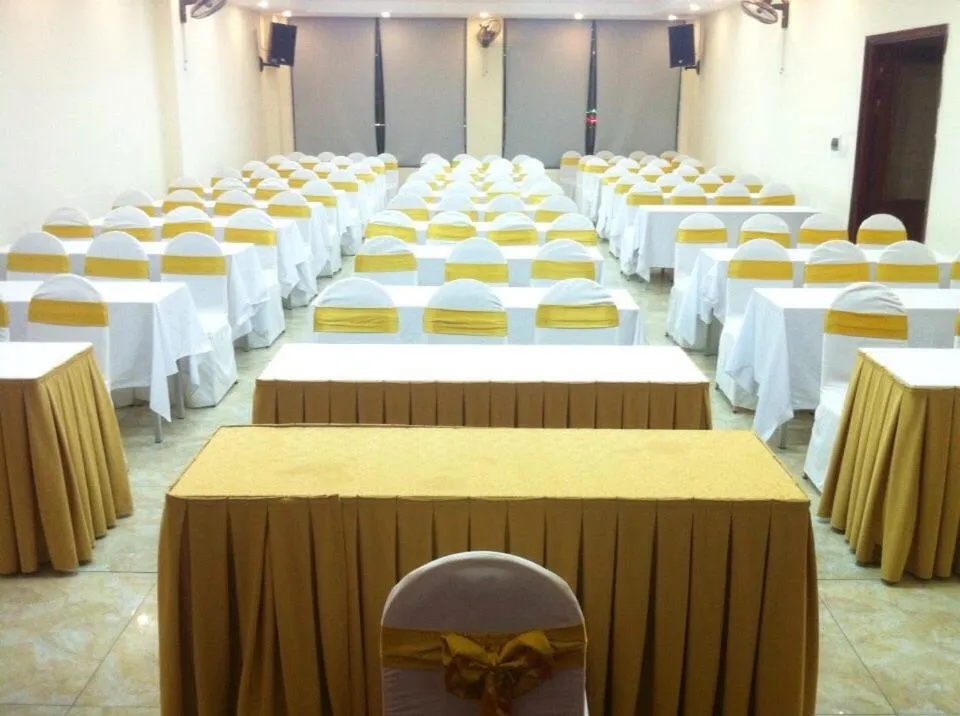 Meeting/conference room in Vinh Plaza Hotel