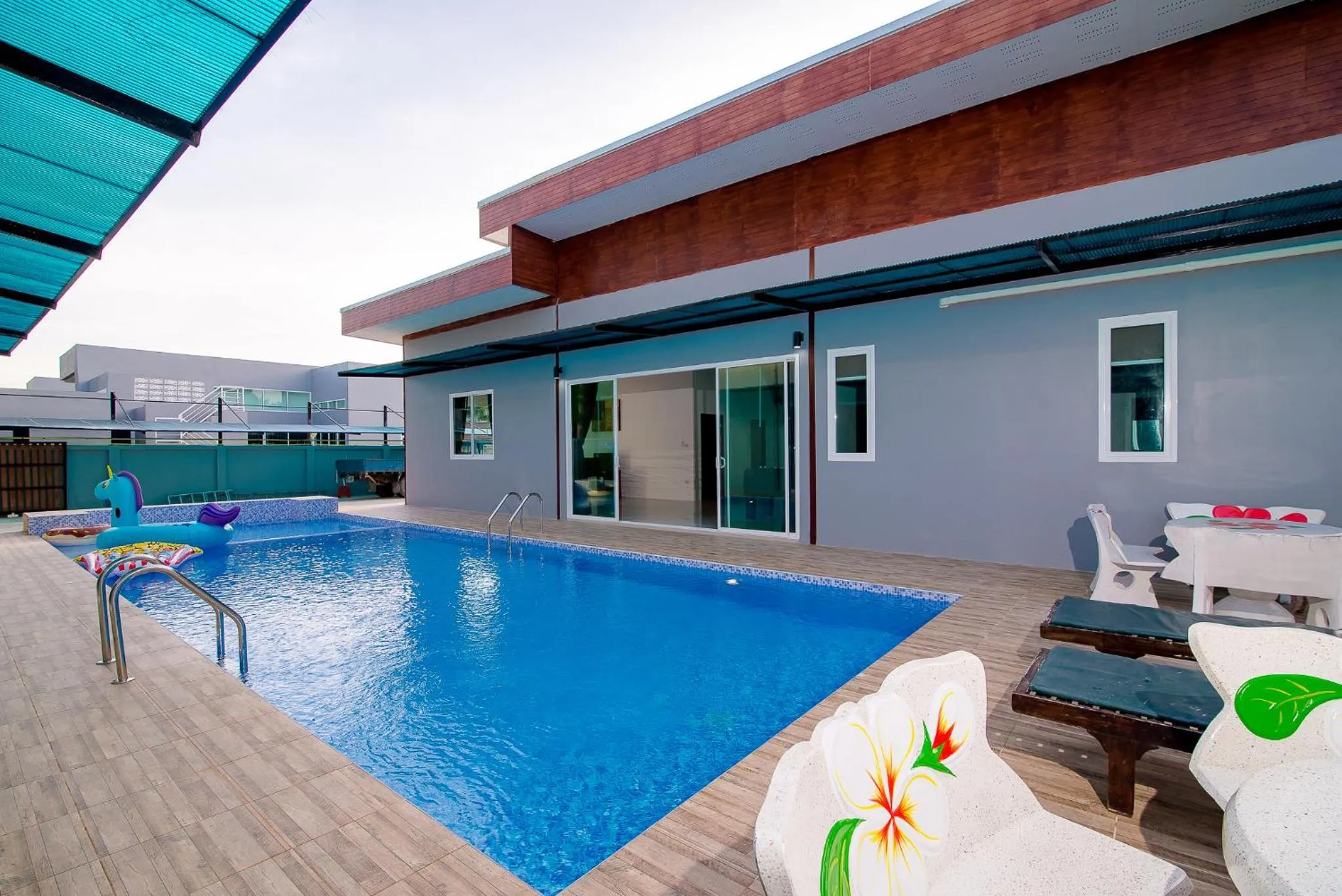 Property Building in Mondara Vacation Home