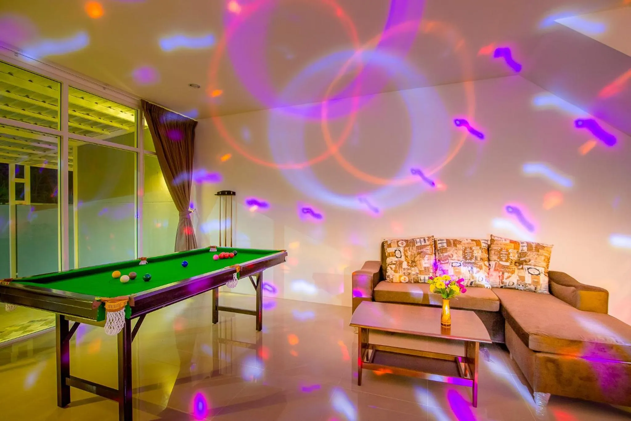 Billiards in Mondara Vacation Home