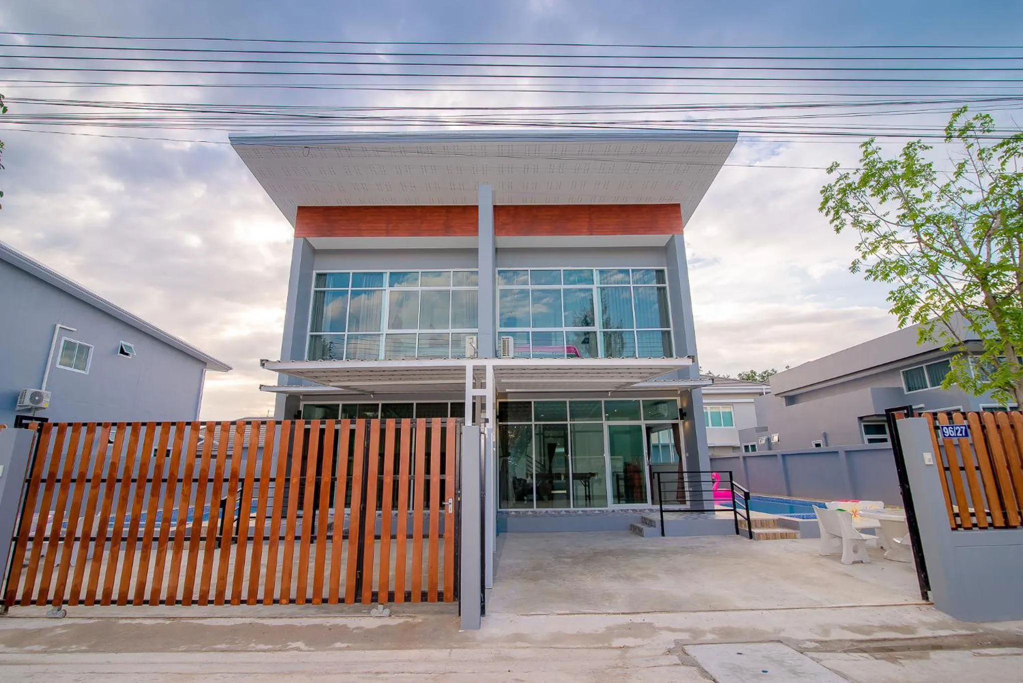 Property Building in Mondara Vacation Home