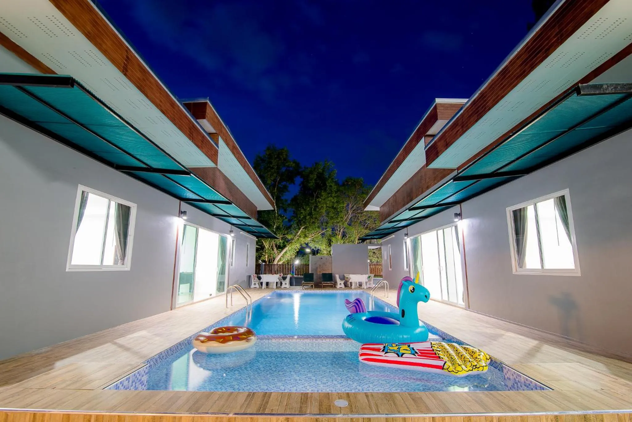 Swimming Pool in Mondara Vacation Home