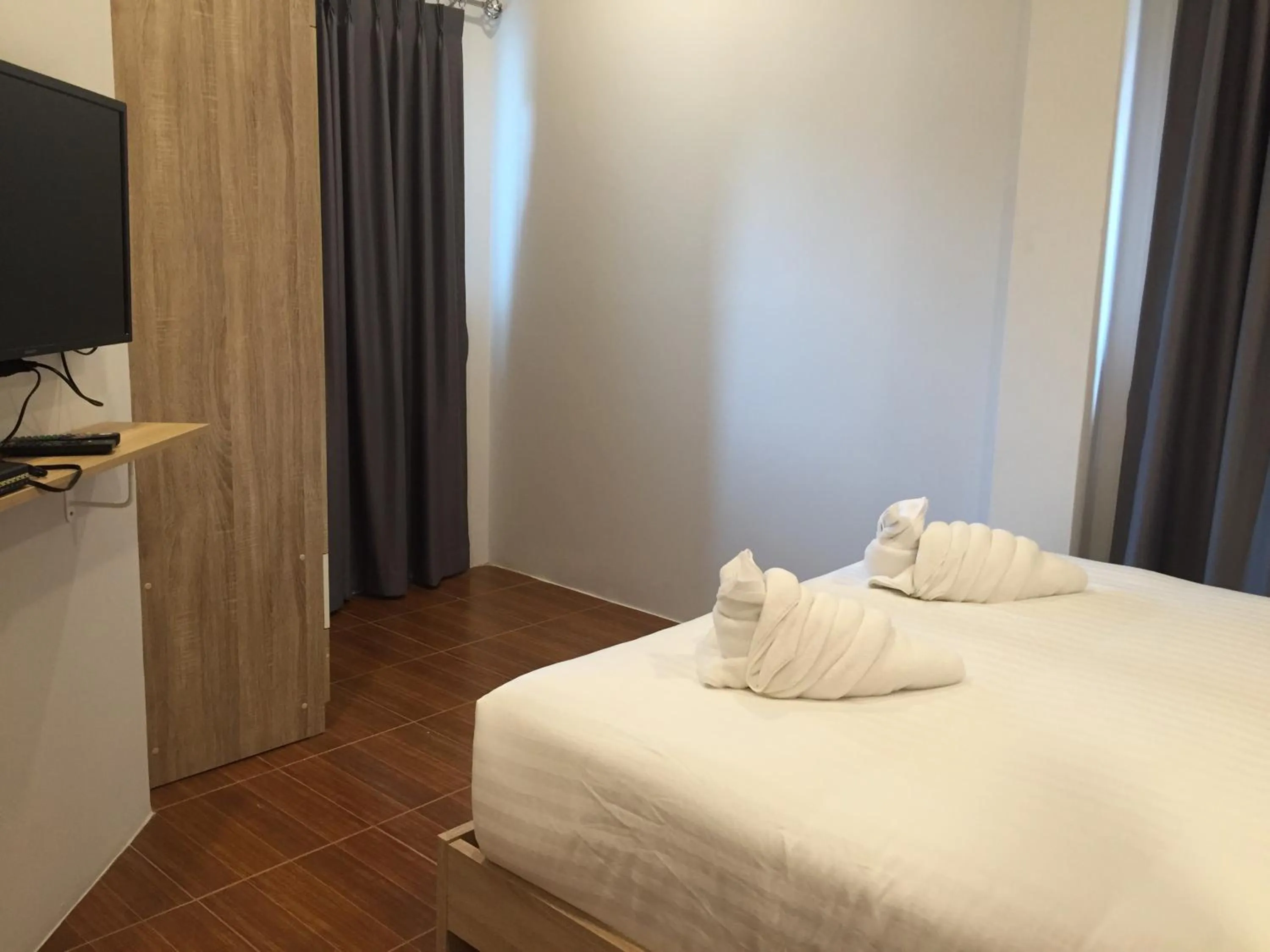 Bed in Mondara Vacation Home