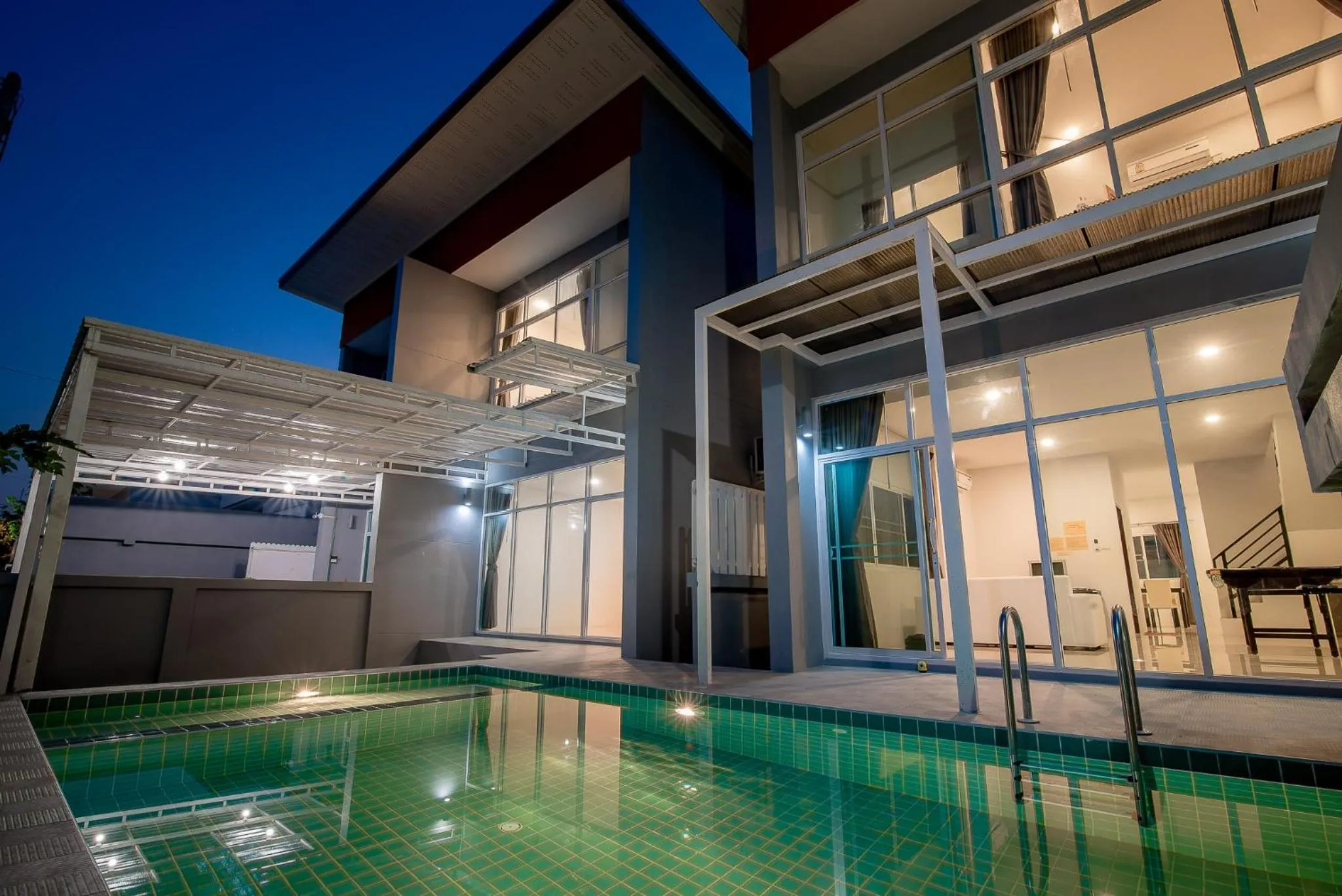 Swimming Pool in Mondara Vacation Home