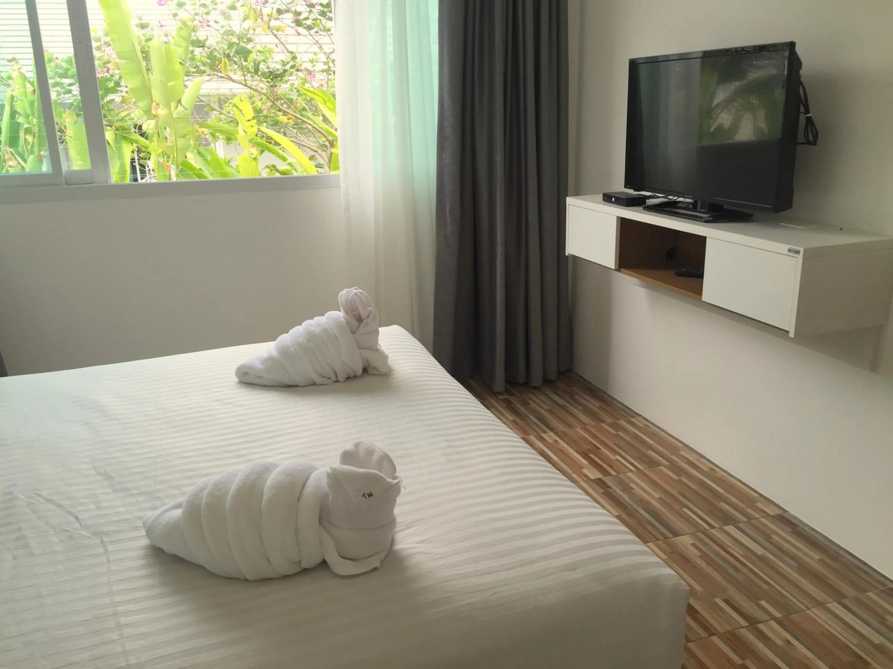 TV and multimedia, TV/Entertainment Center in Mondara Vacation Home