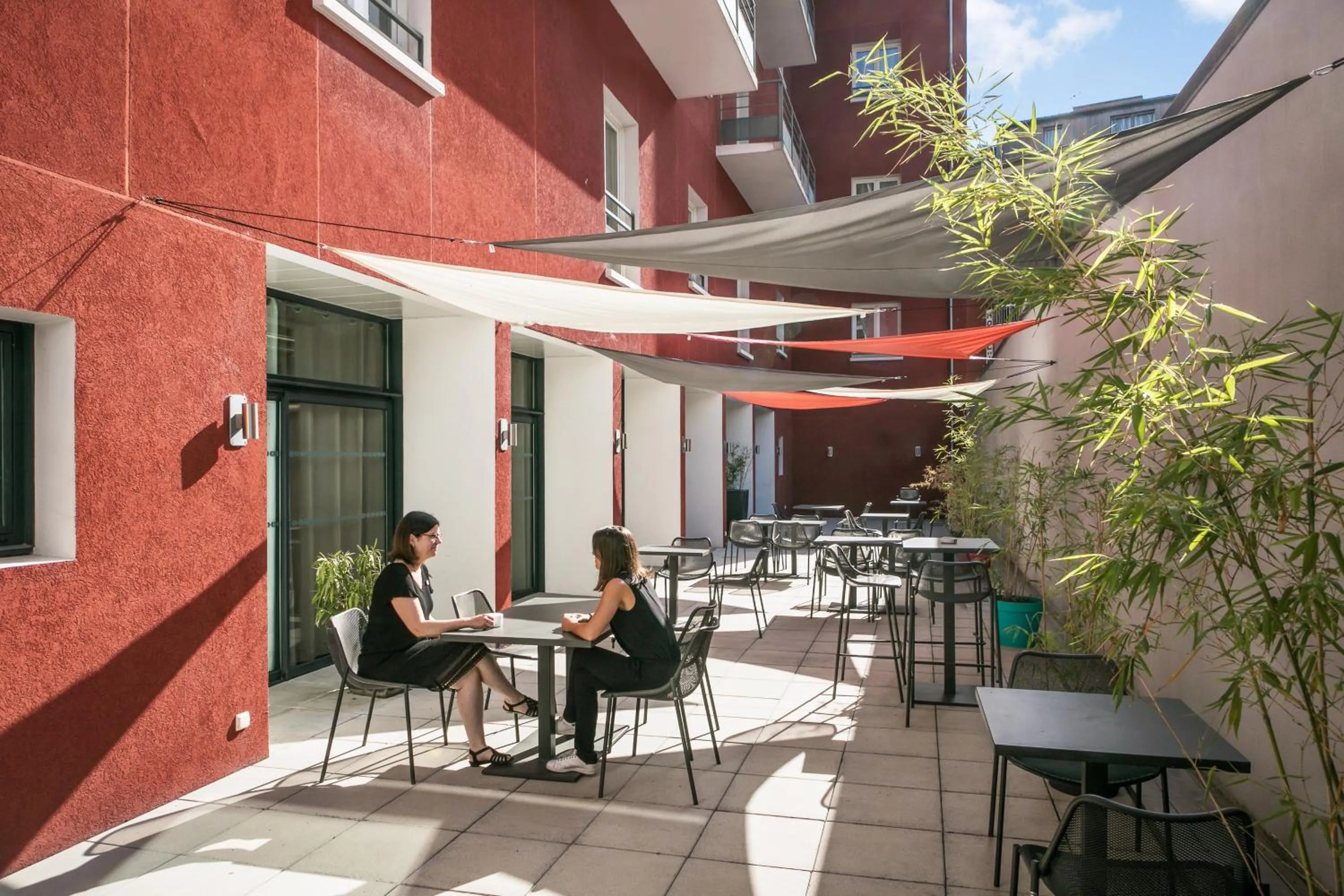 Patio in Comfort Aparthotel Lourdes Lorda